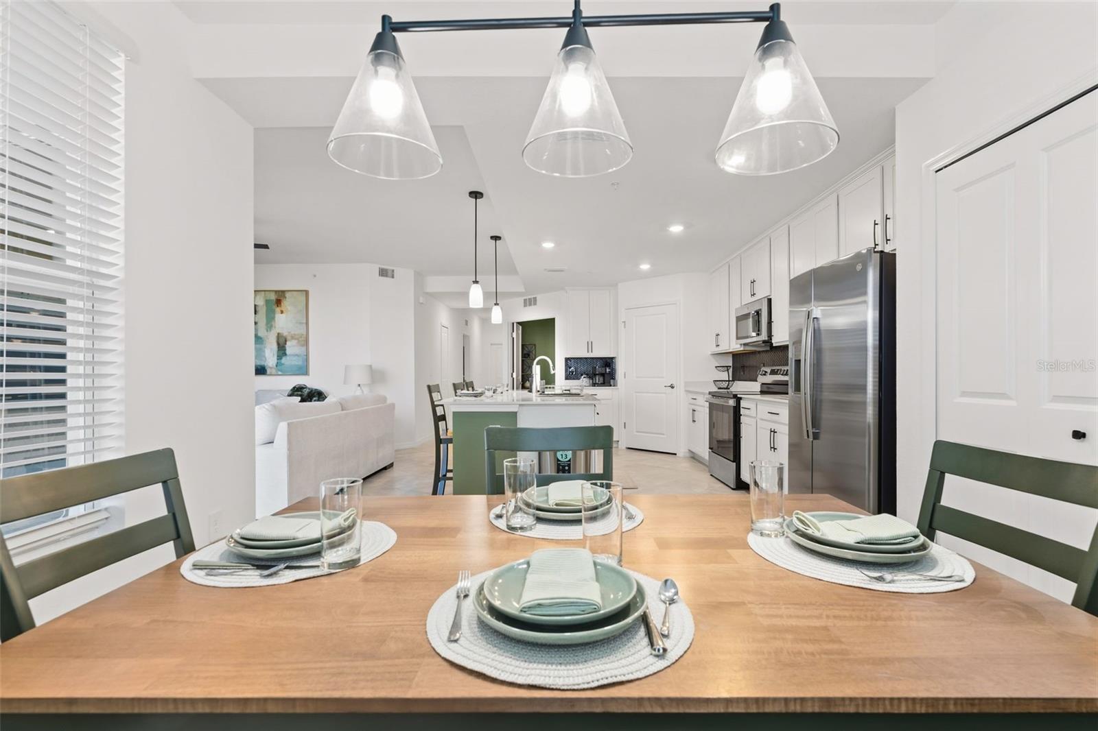 19015 SCALLOP LOOP #106