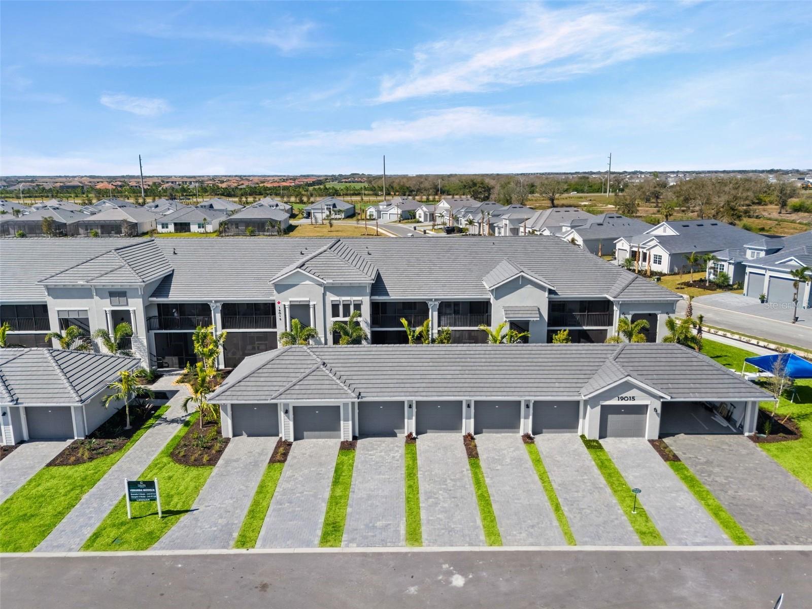 19015 SCALLOP LOOP #106