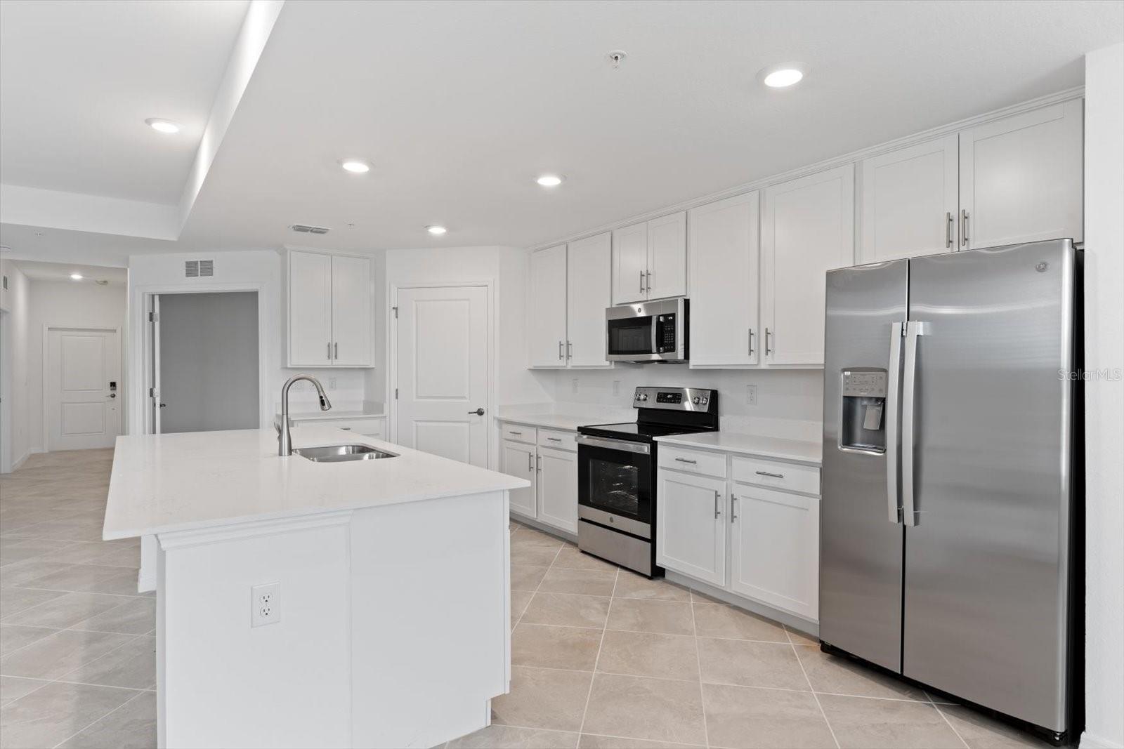 12440 WELLEN GOLF ST #104