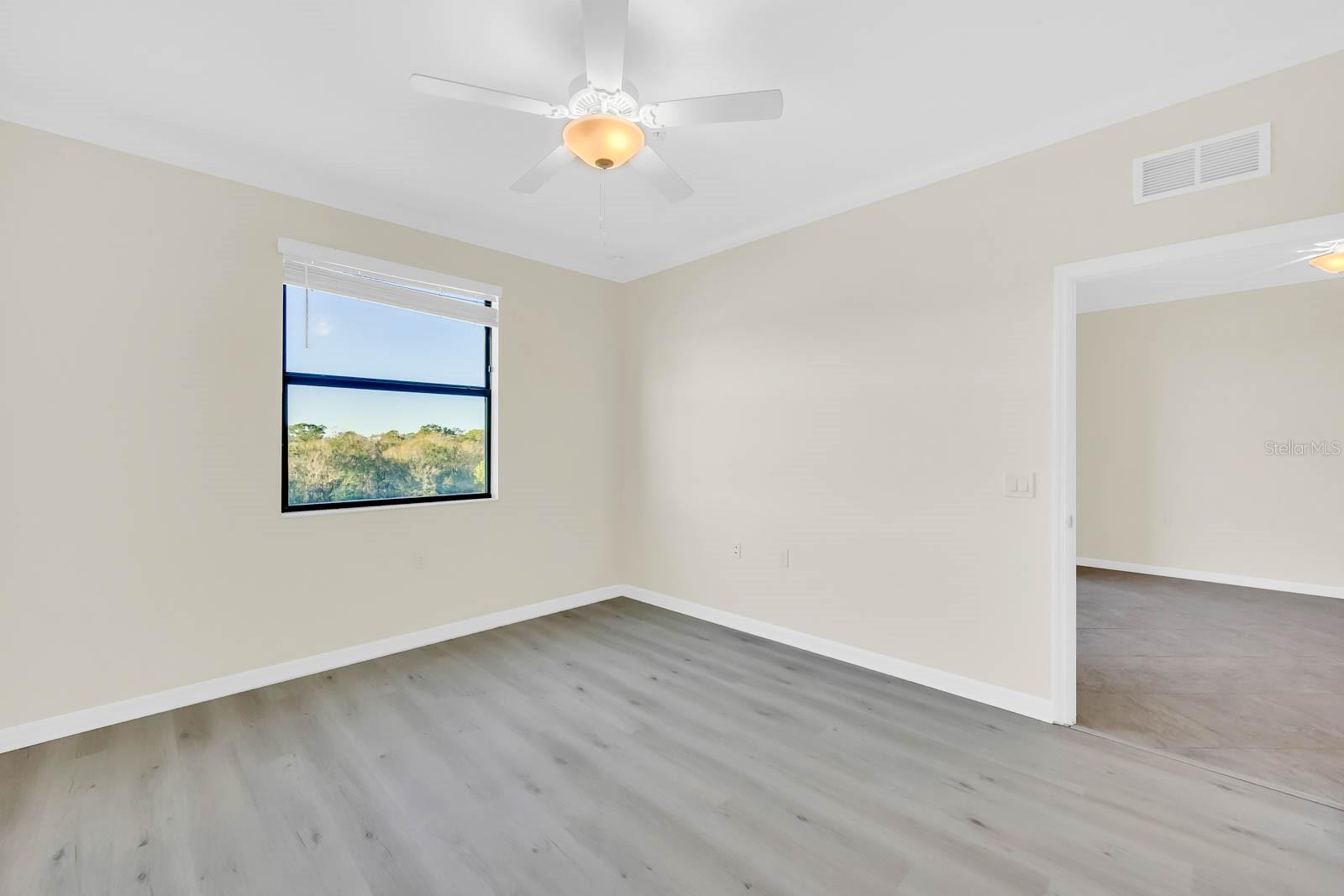 17510 GAWTHROP DR #404