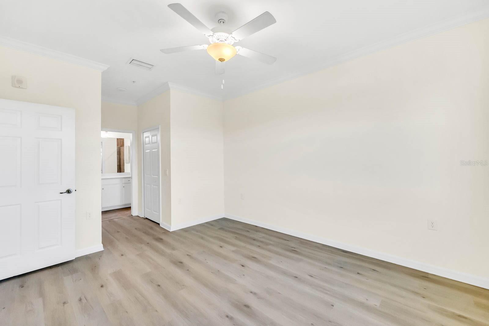 17510 GAWTHROP DR #404