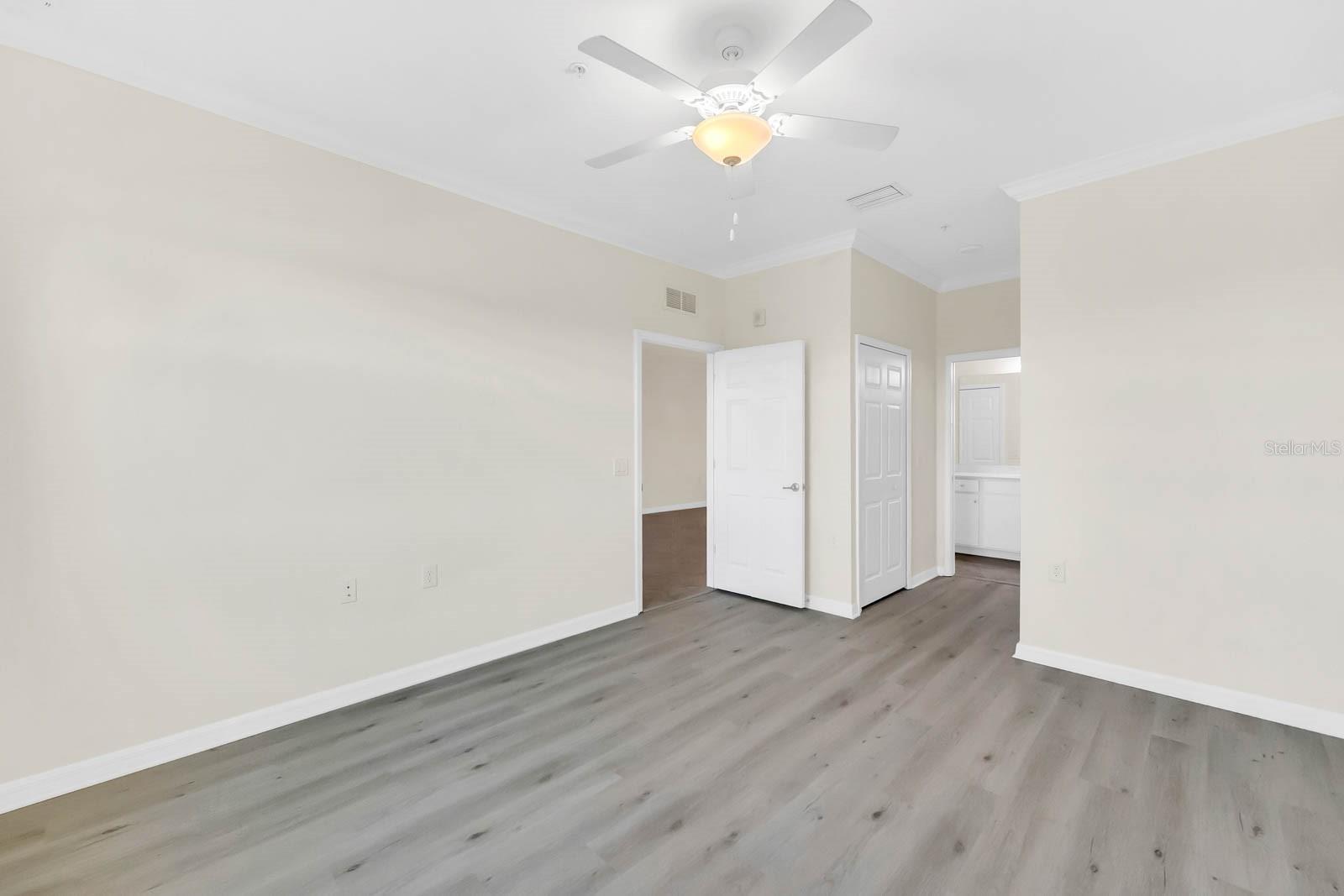 17510 GAWTHROP DR #404