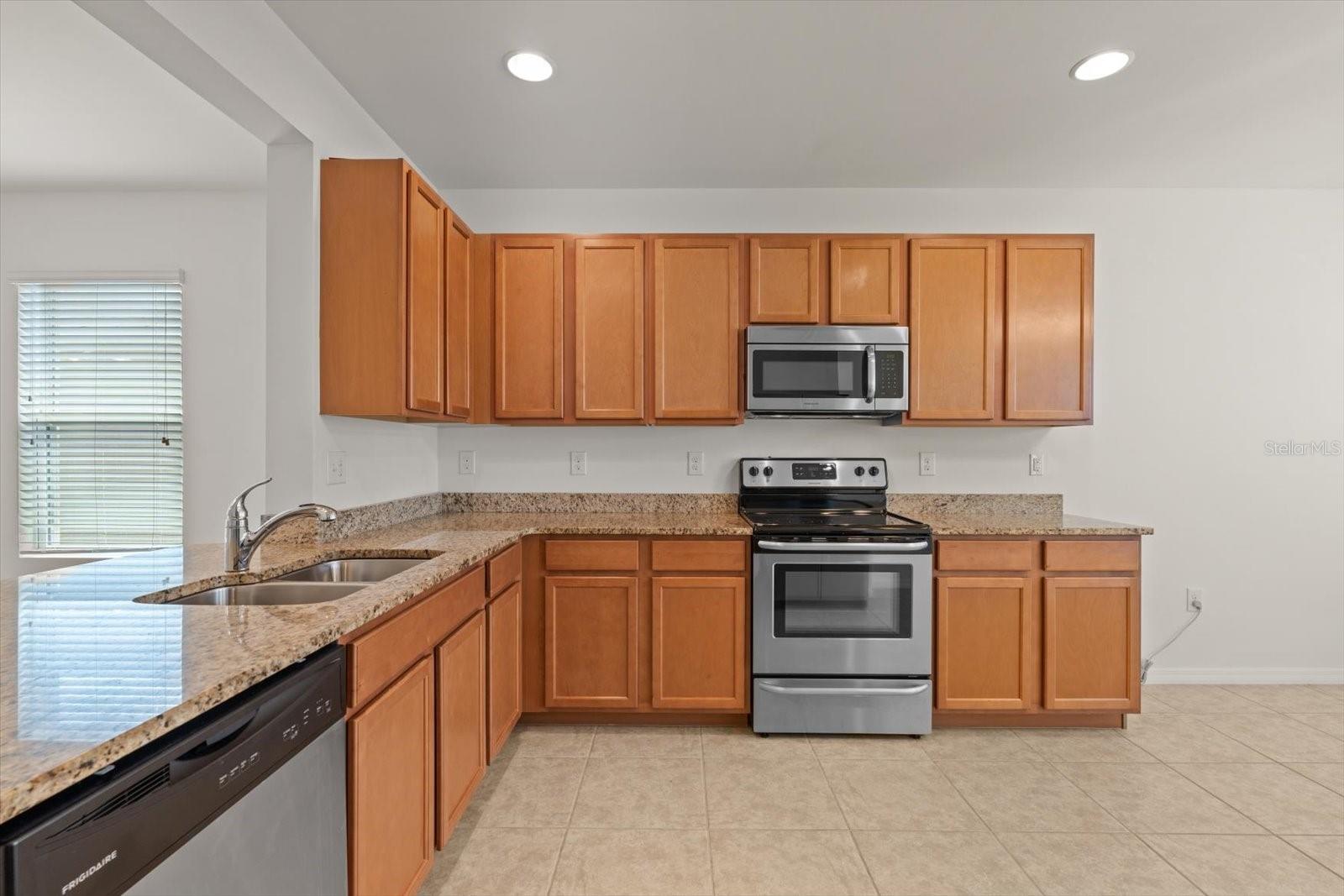 8932 EXCELSIOR PL