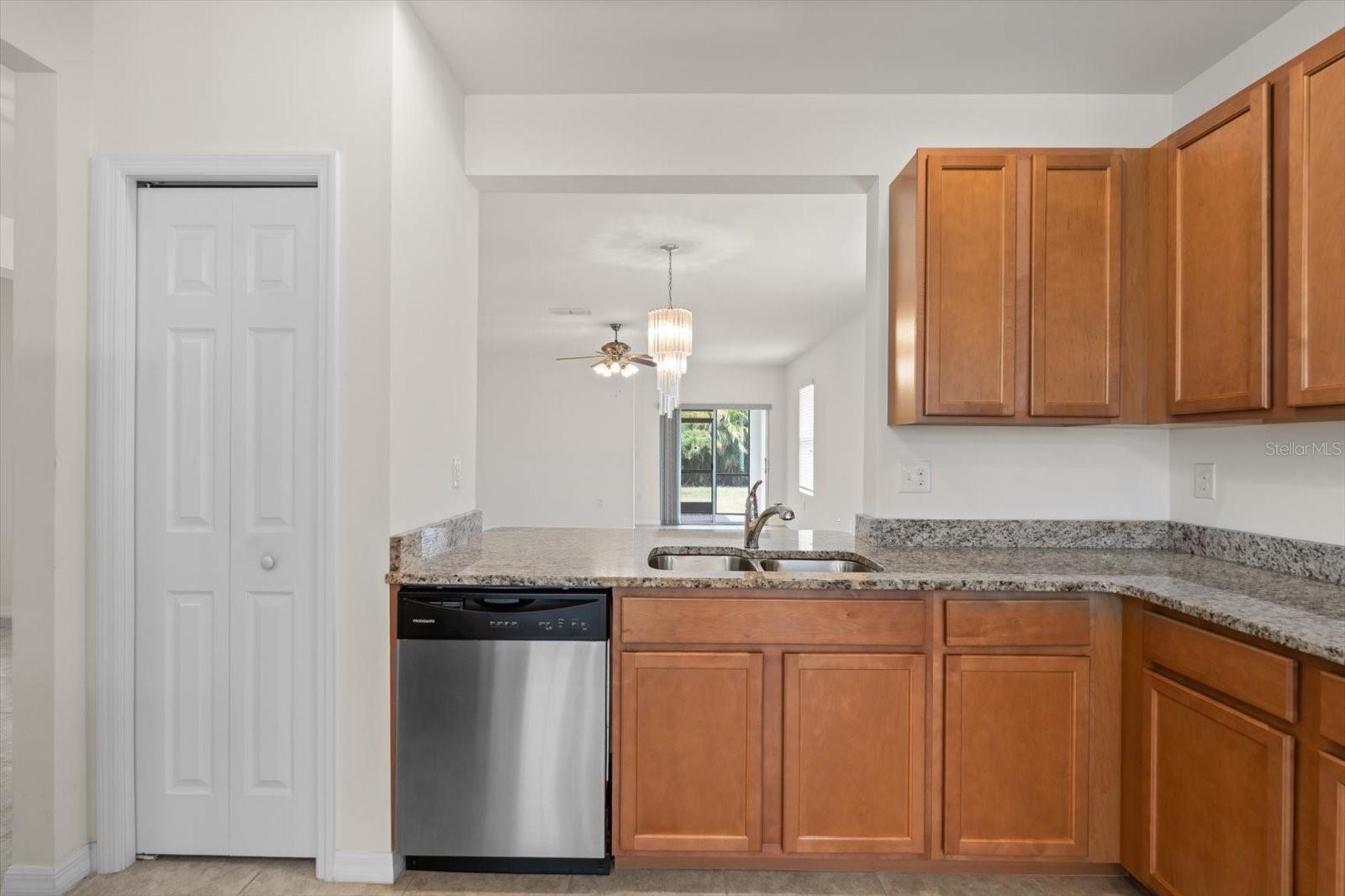 8932 EXCELSIOR PL