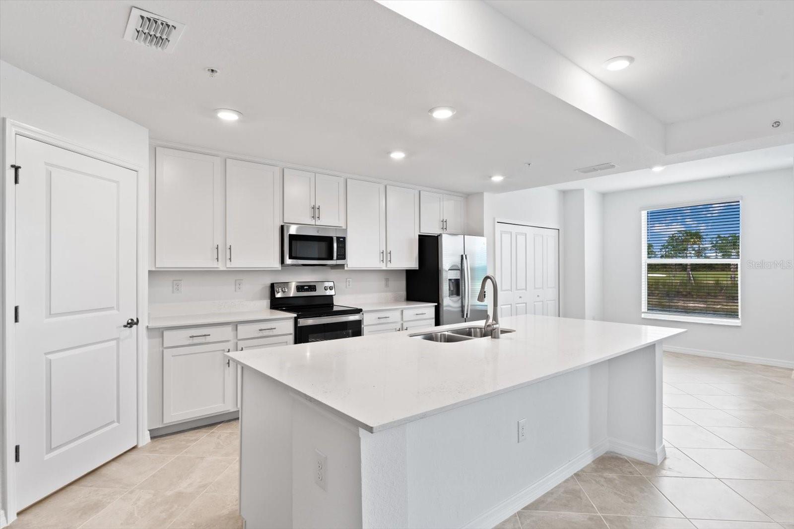 12440 WELLEN GOLF ST #104