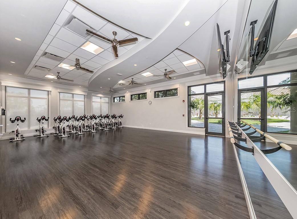 17510 GAWTHROP DR #404