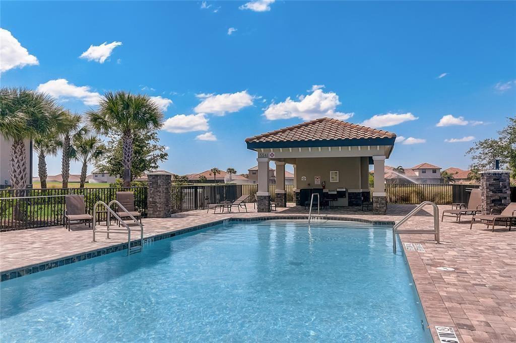 5517 PALMER CIR #203