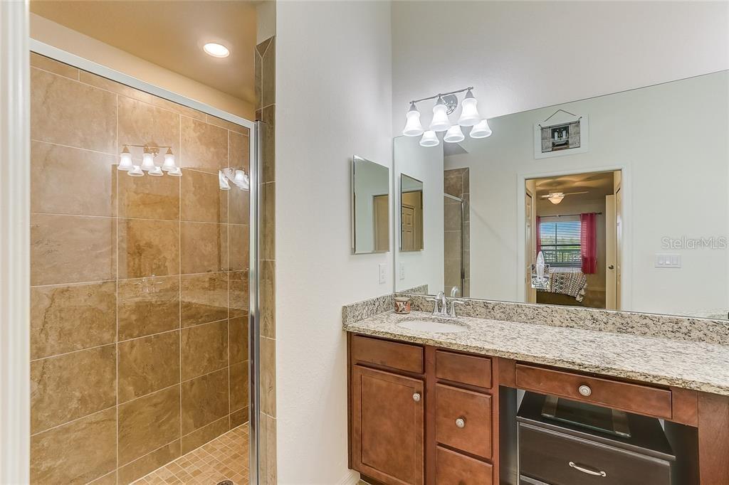 5517 PALMER CIR #203