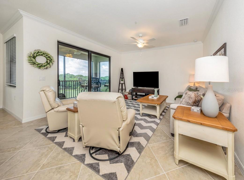 17510 GAWTHROP DR #406