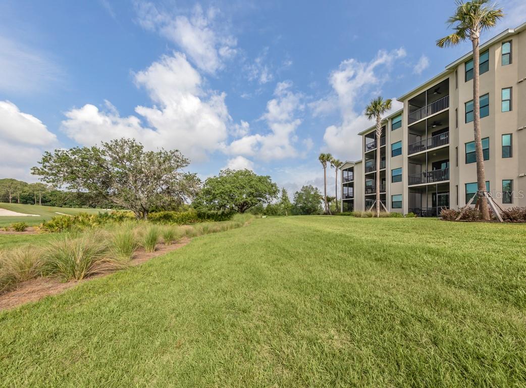 17510 GAWTHROP DR #406