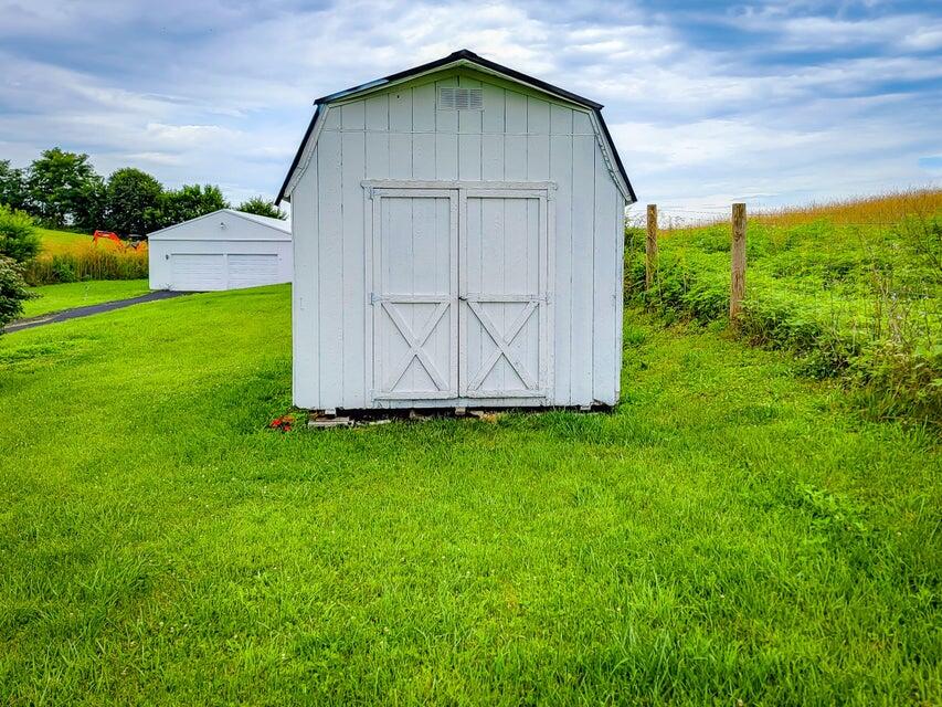 7056 W Tunnel Hill Road
