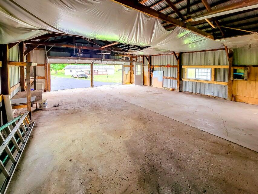 7056 W Tunnel Hill Road