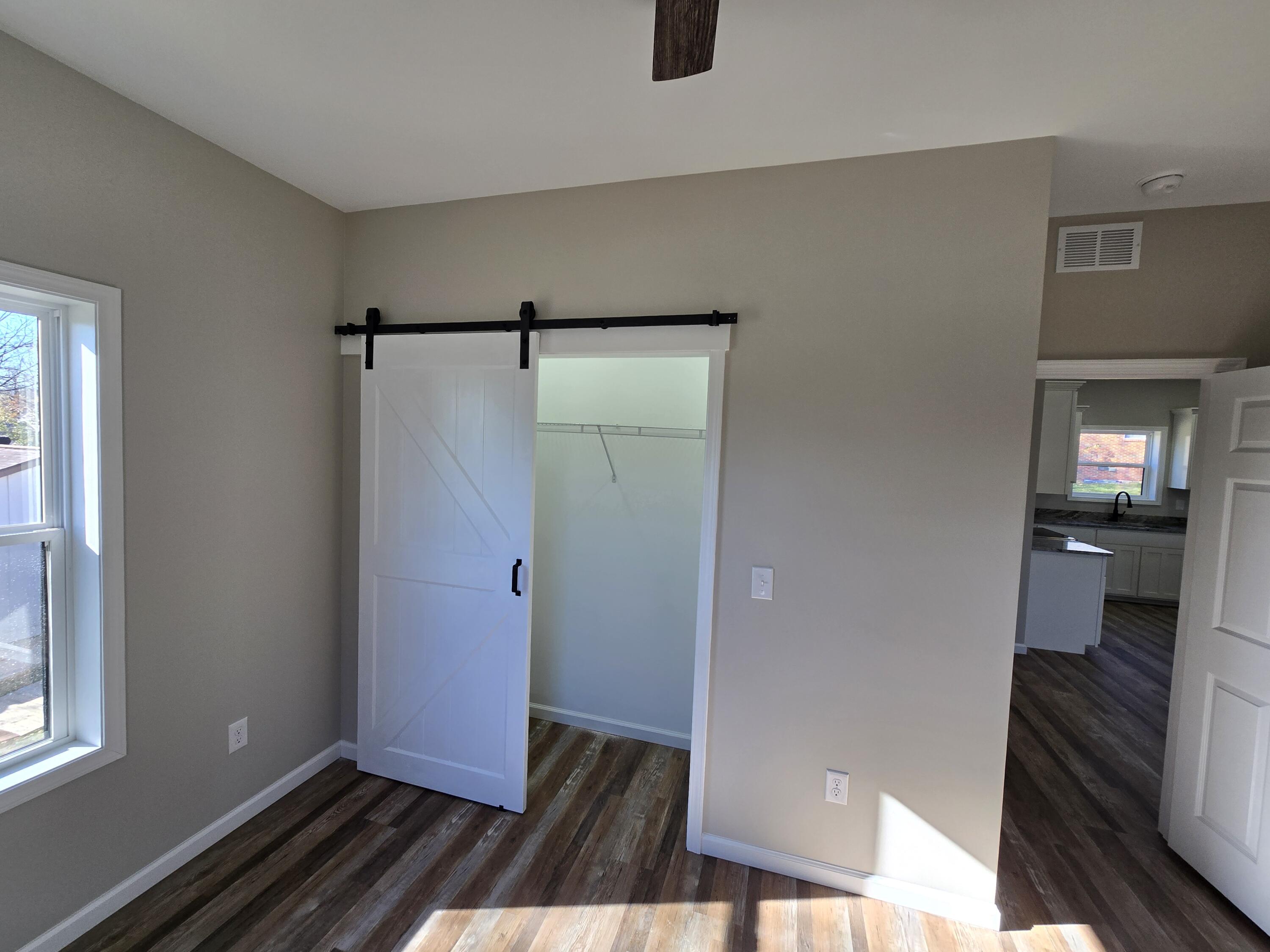 1591 East Alonquin Drive