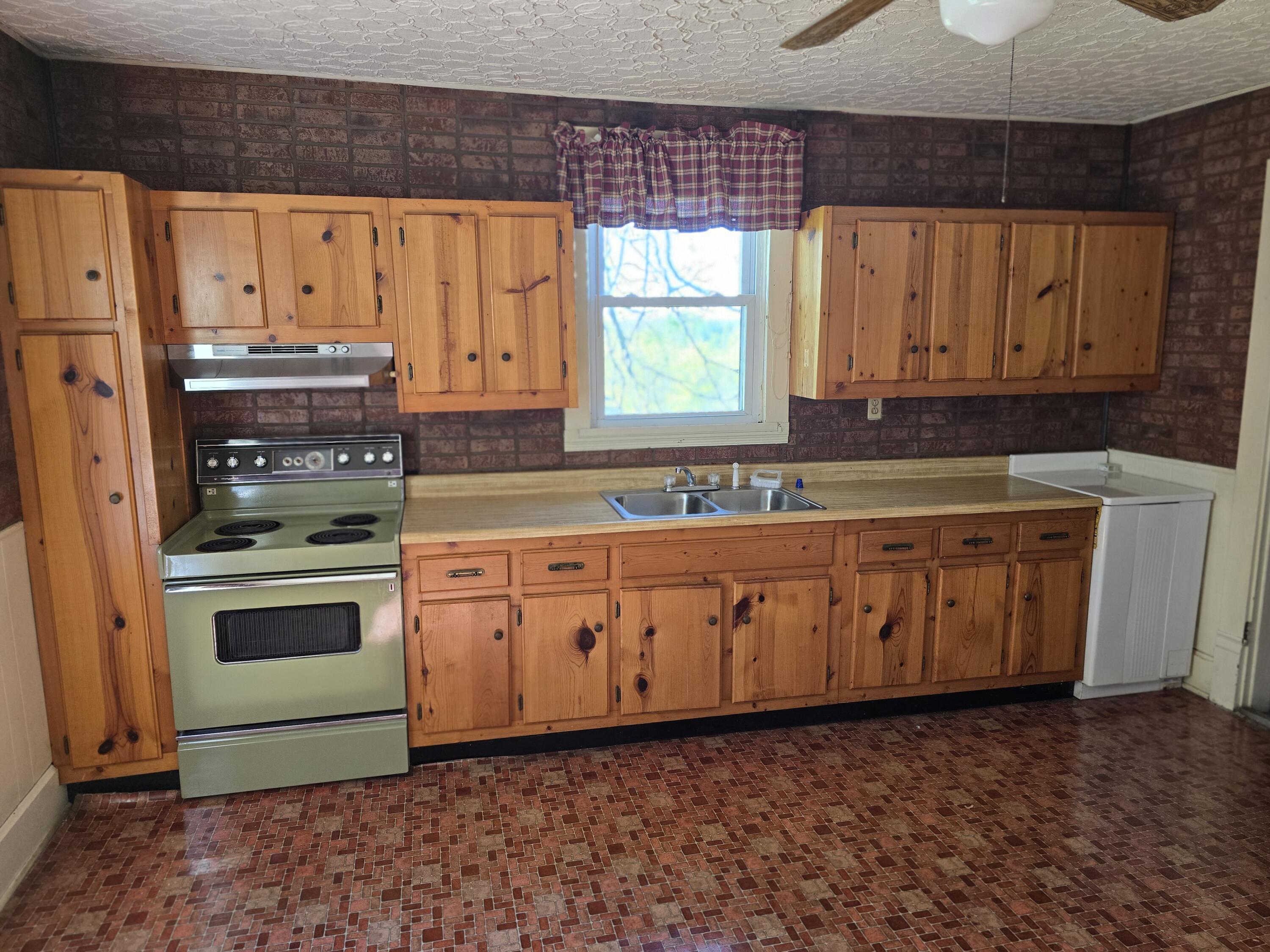 595 Bethel Ridge Road Road