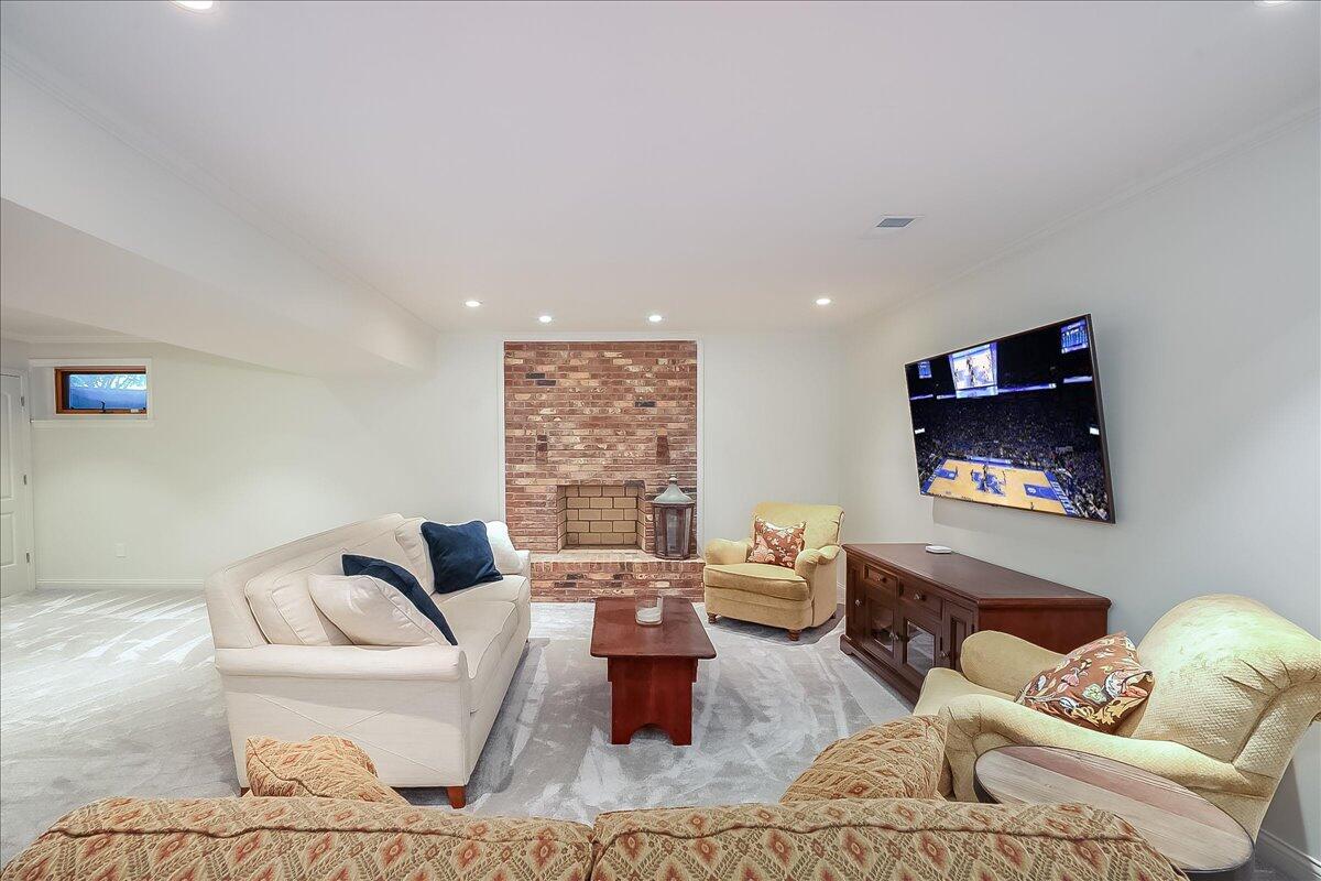 3333 Brighton Pl Drive