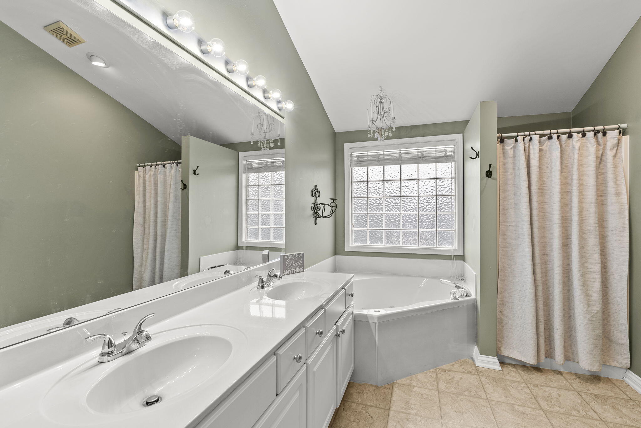 3570 Hunters Green Way