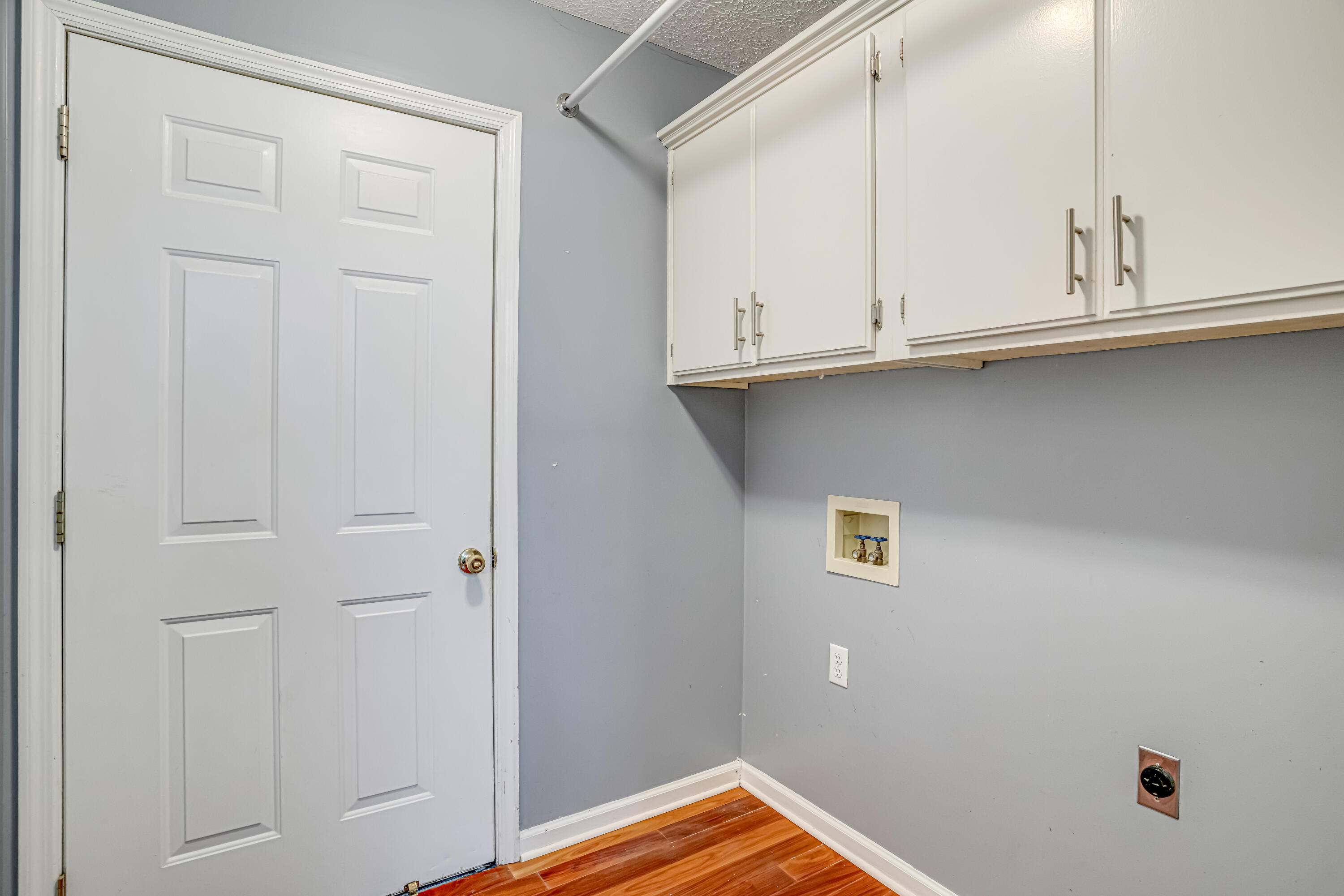 1378 Bonnie Blue Loop