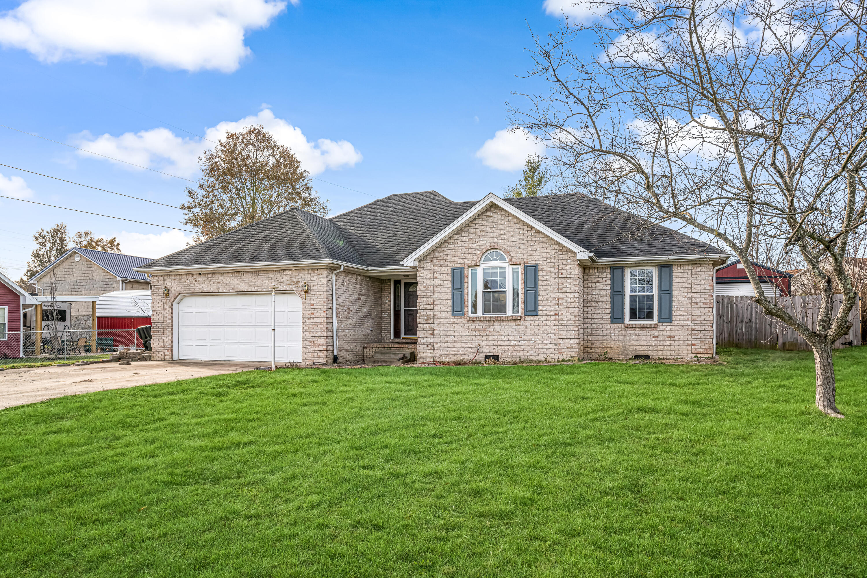 1378 Bonnie Blue Loop