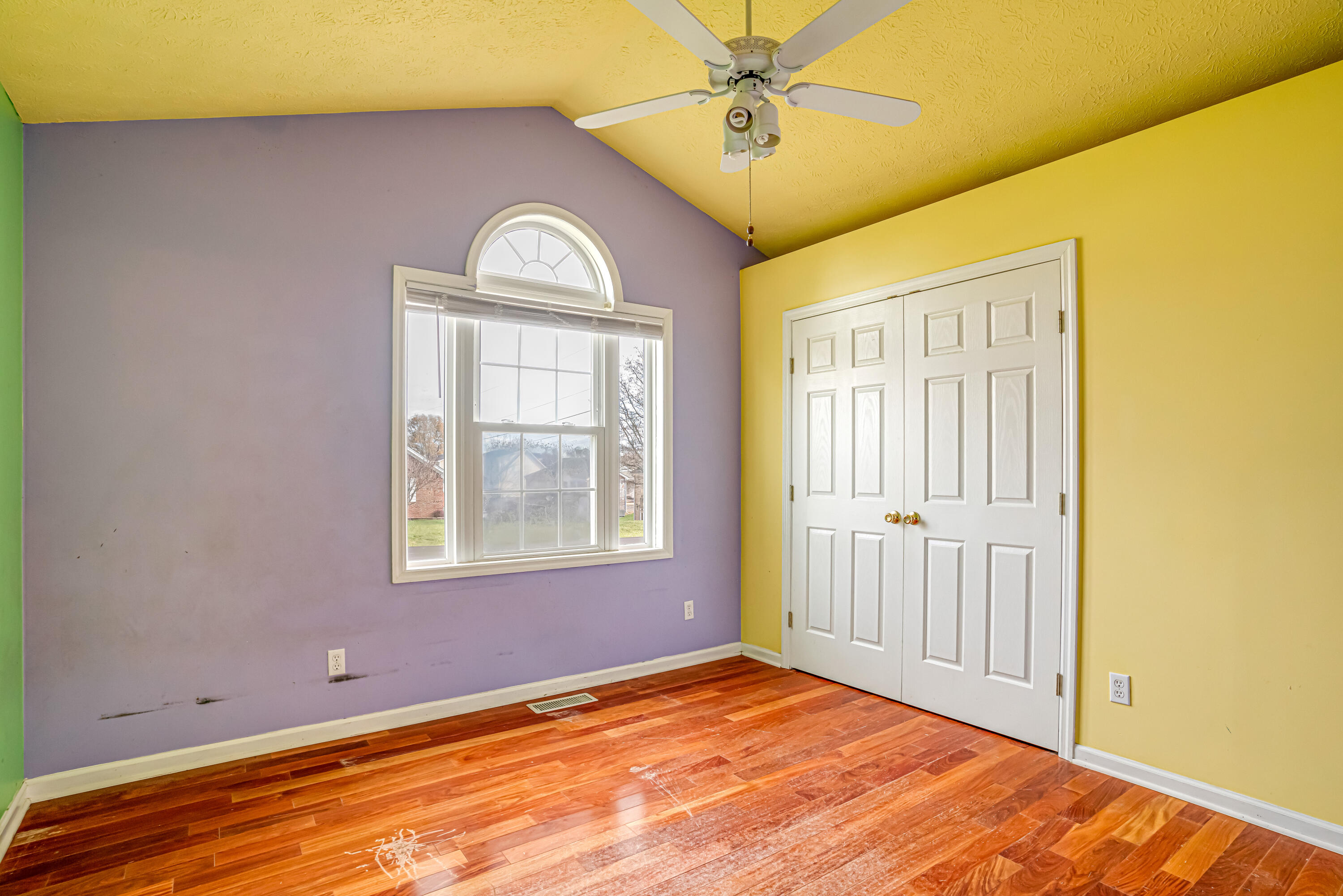 1378 Bonnie Blue Loop