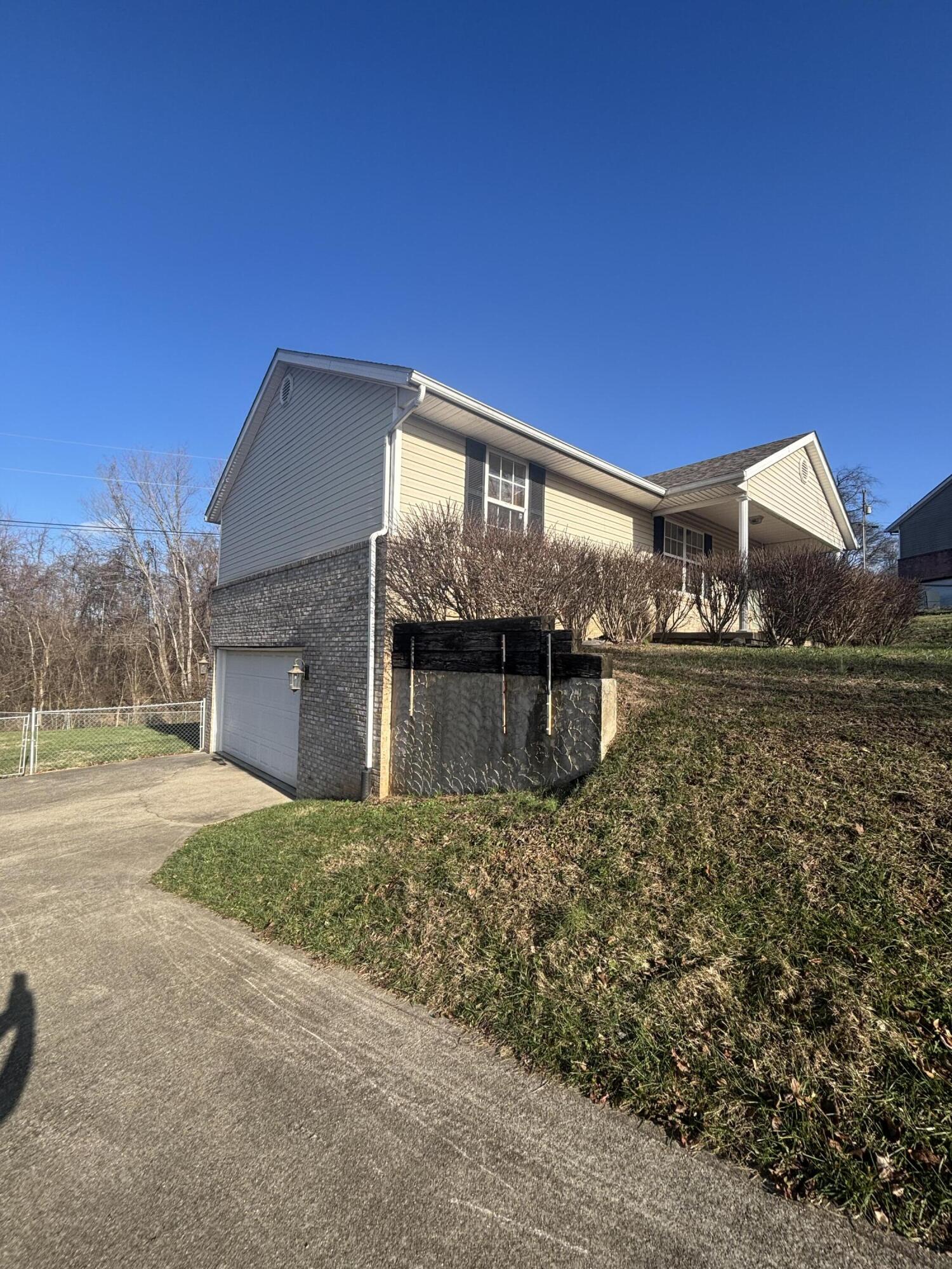 175 Sycamore Trail