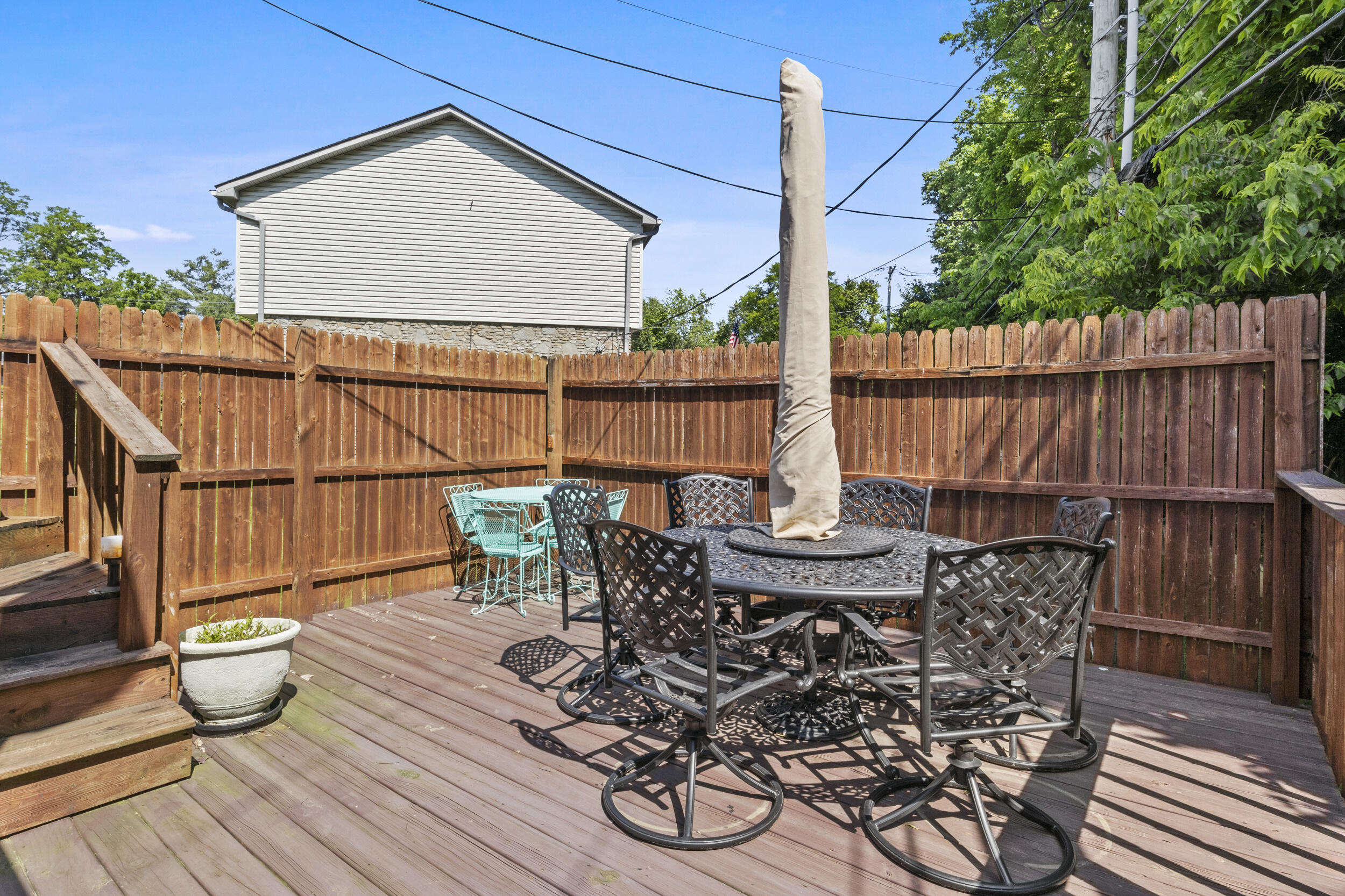 2025 Summerhayes Court