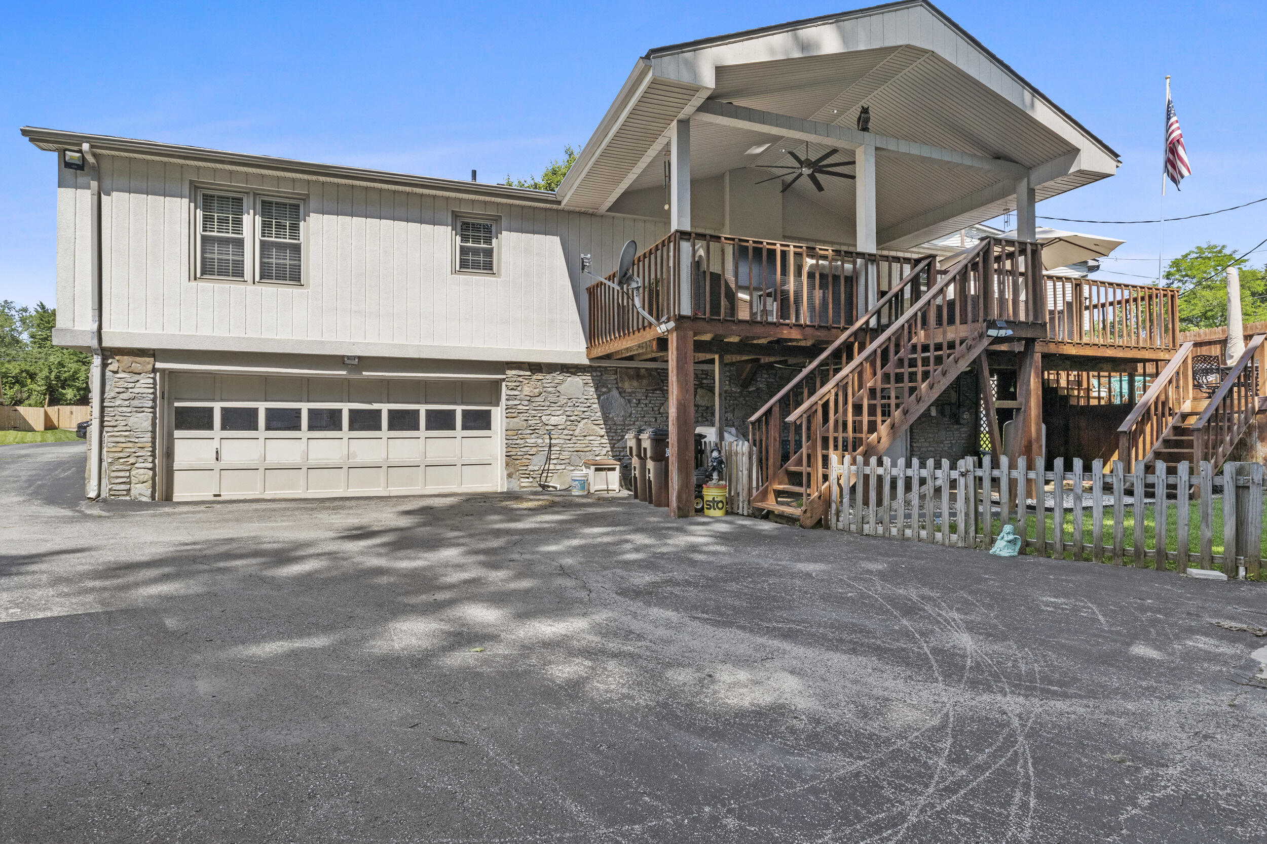 2025 Summerhayes Court