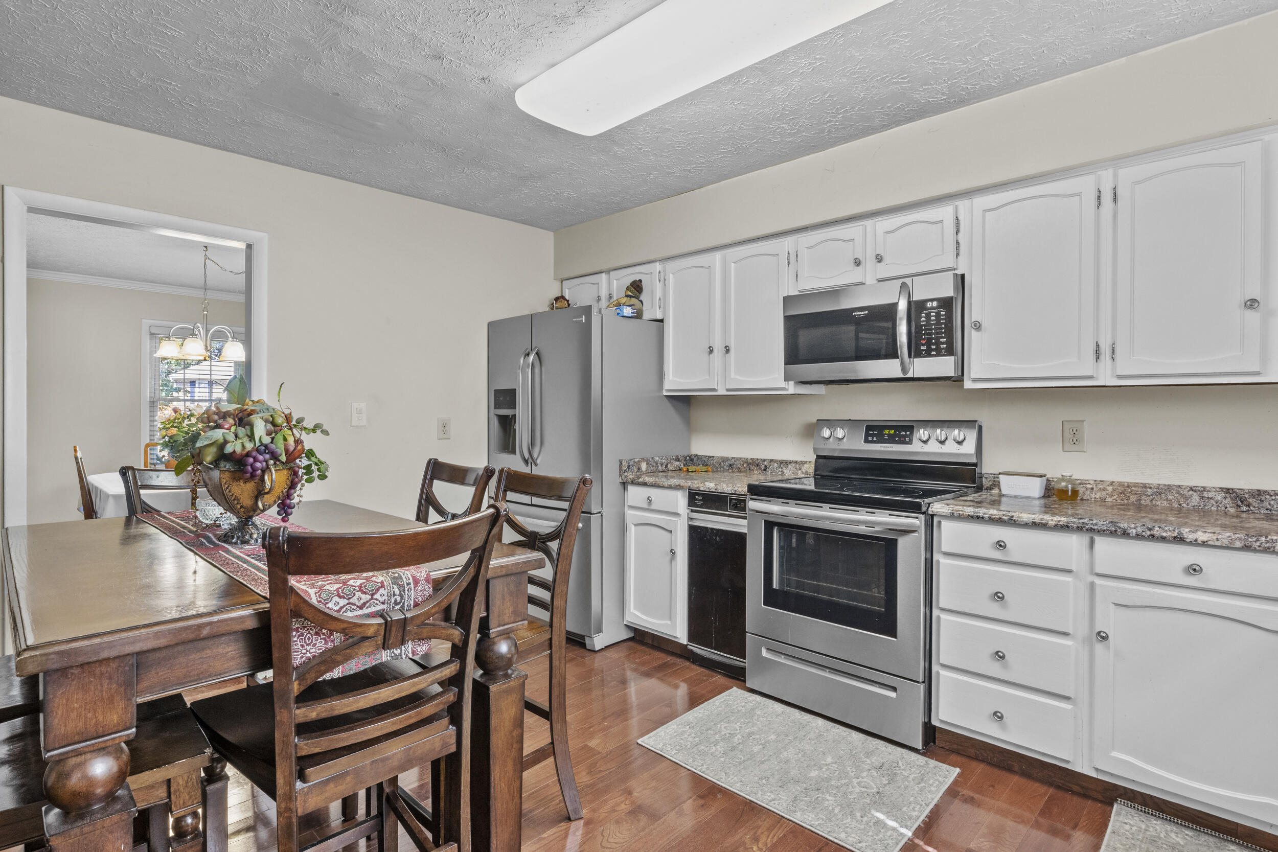 2025 Summerhayes Court