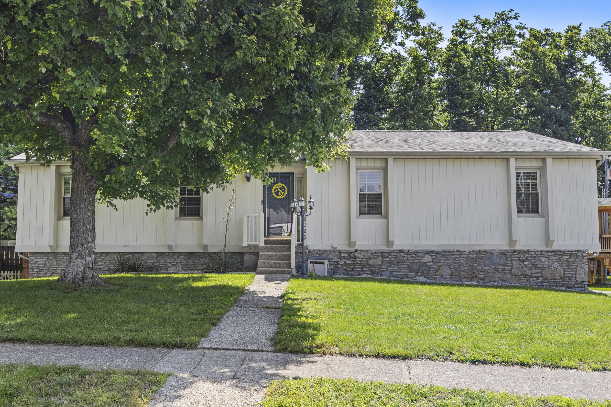 2025 Summerhayes Court