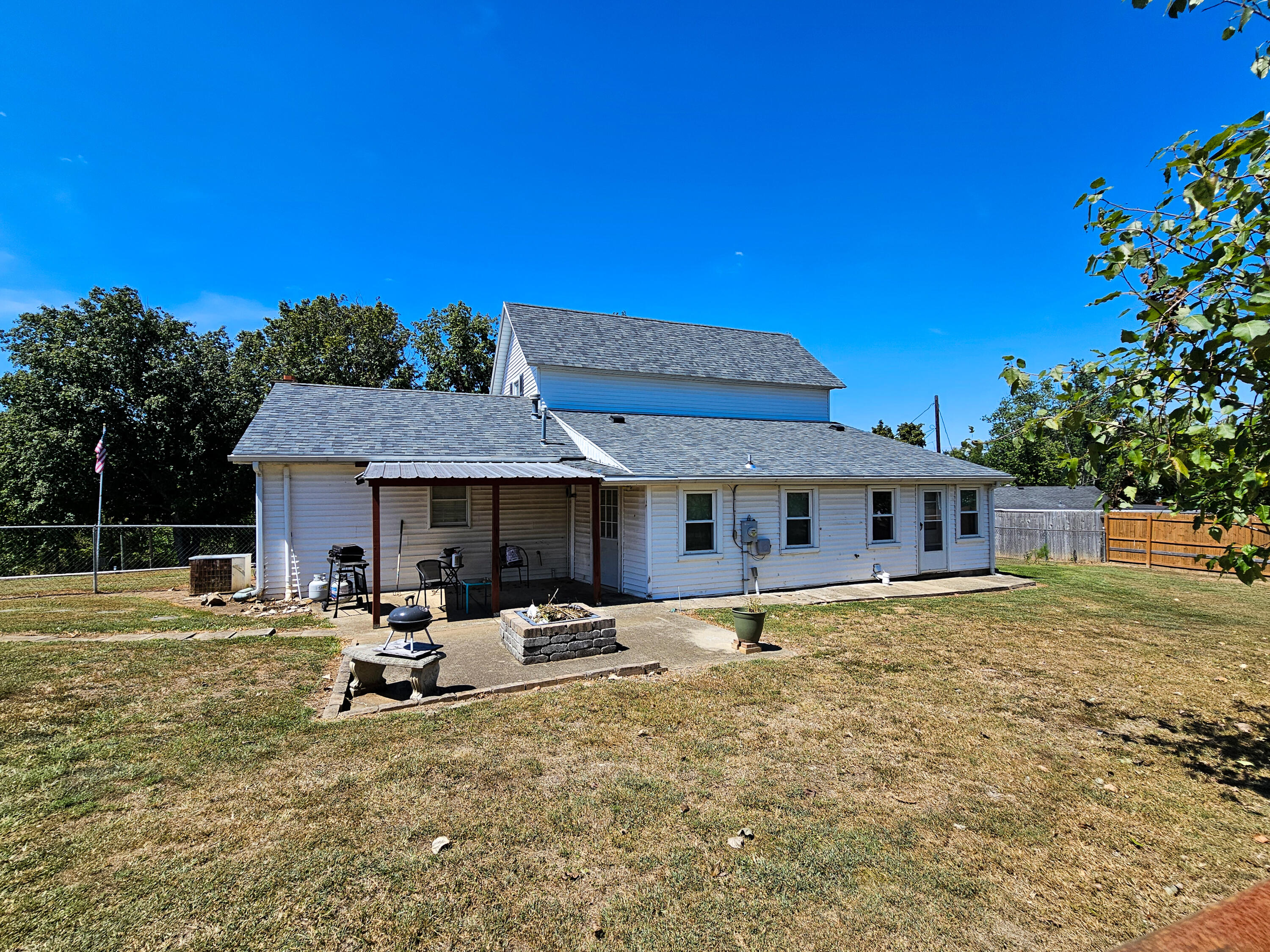 512 S Bragg Street