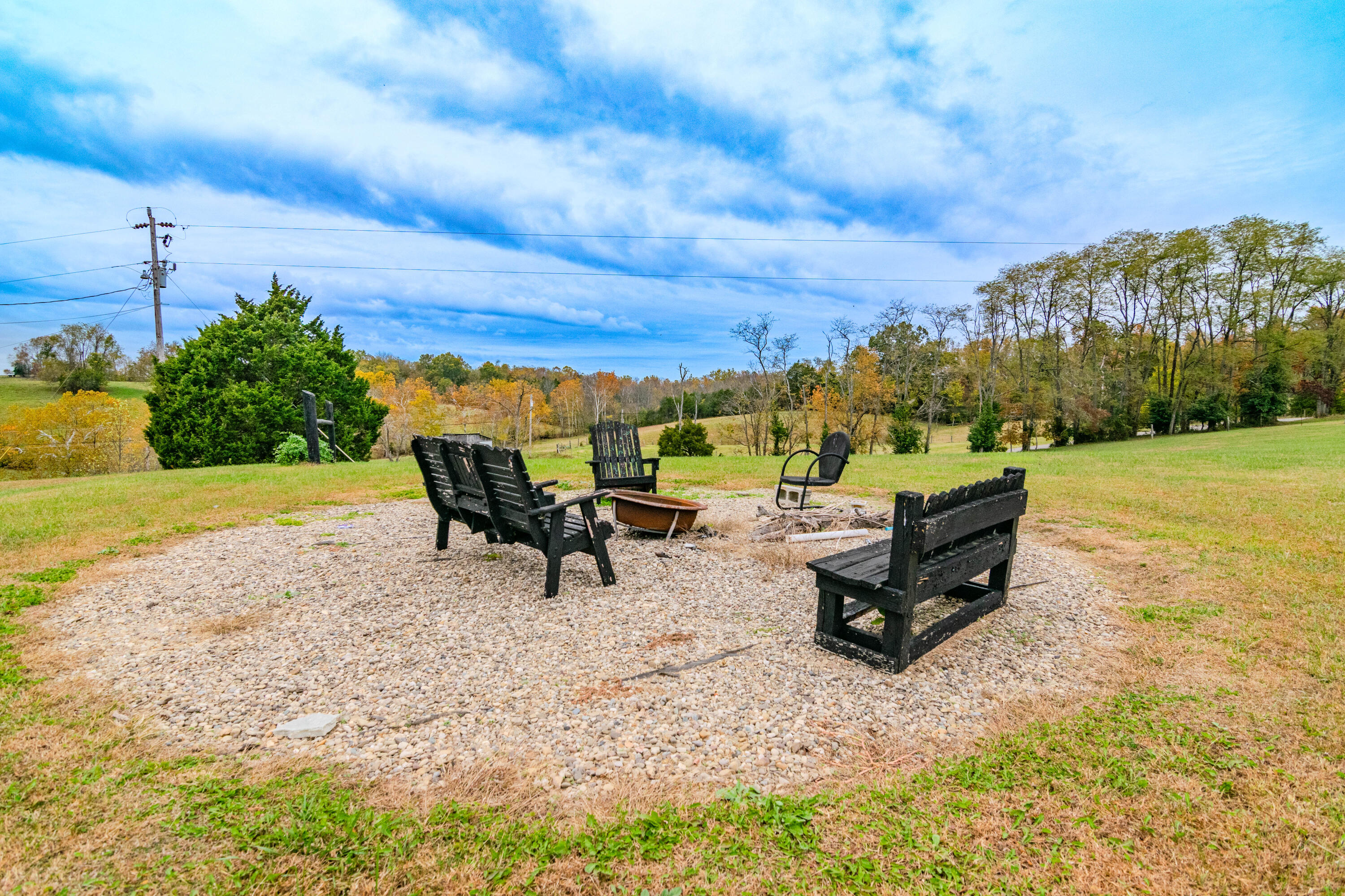 936 Perry Pike