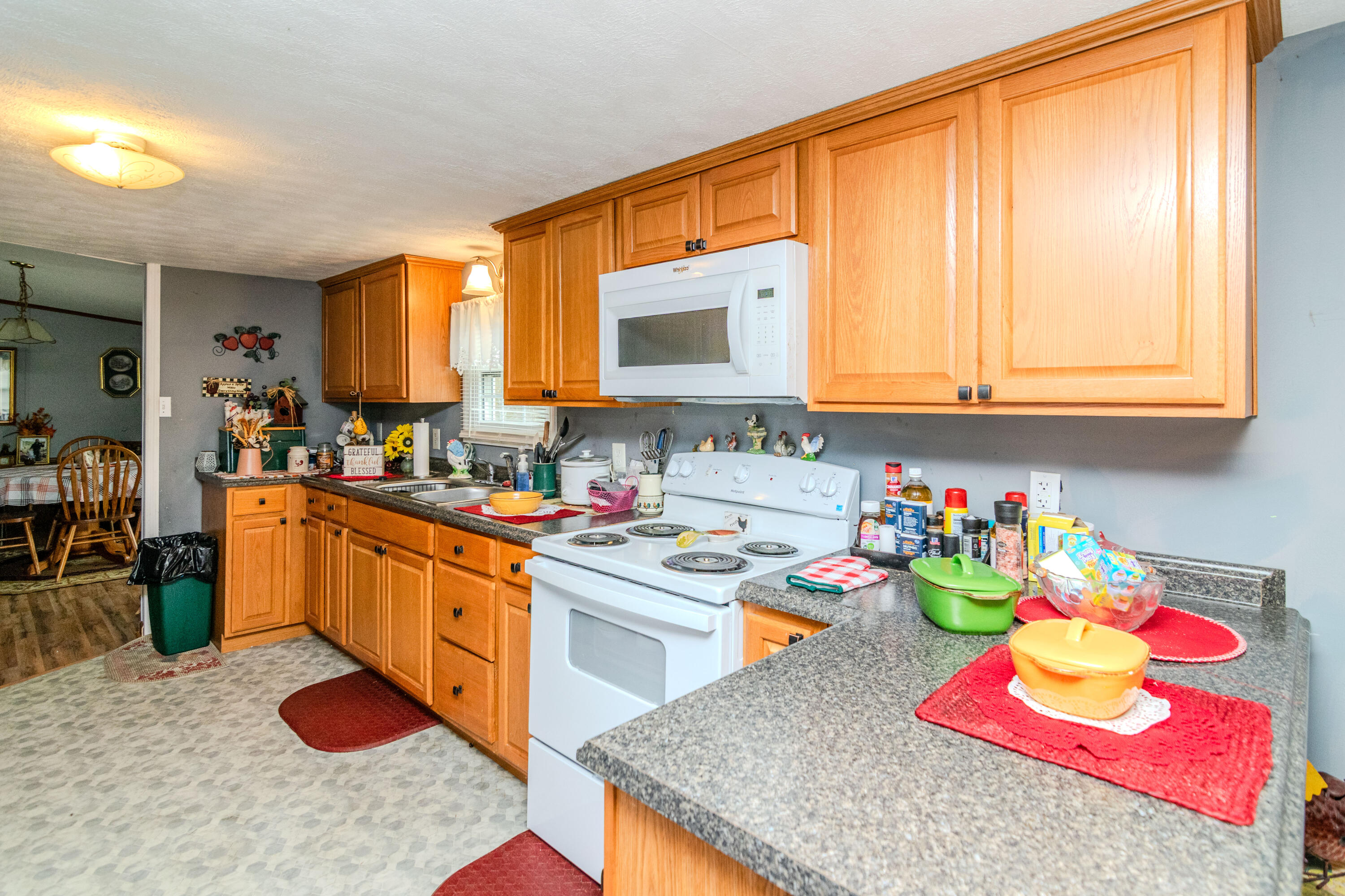 936 Perry Pike