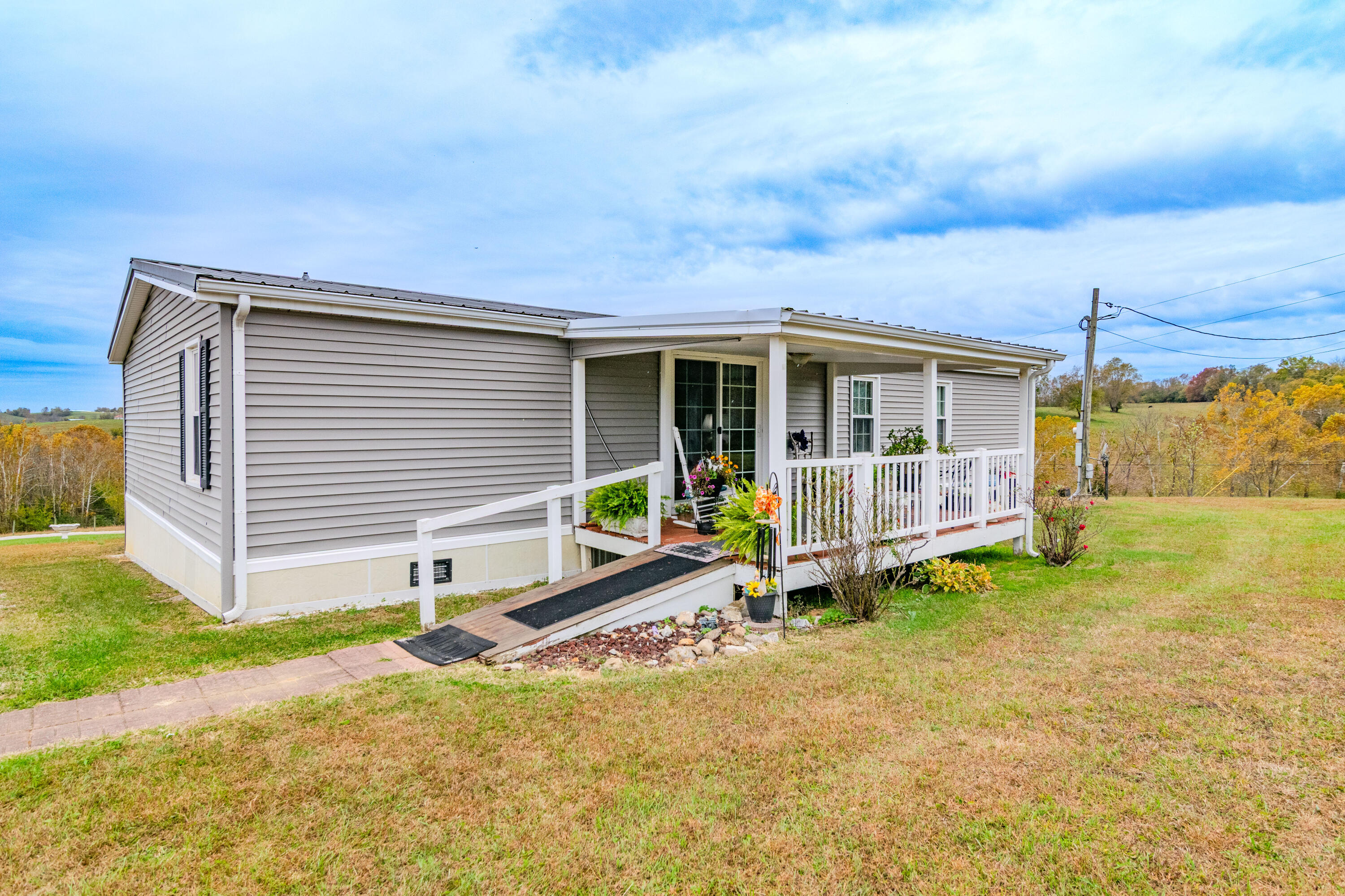 936 Perry Pike