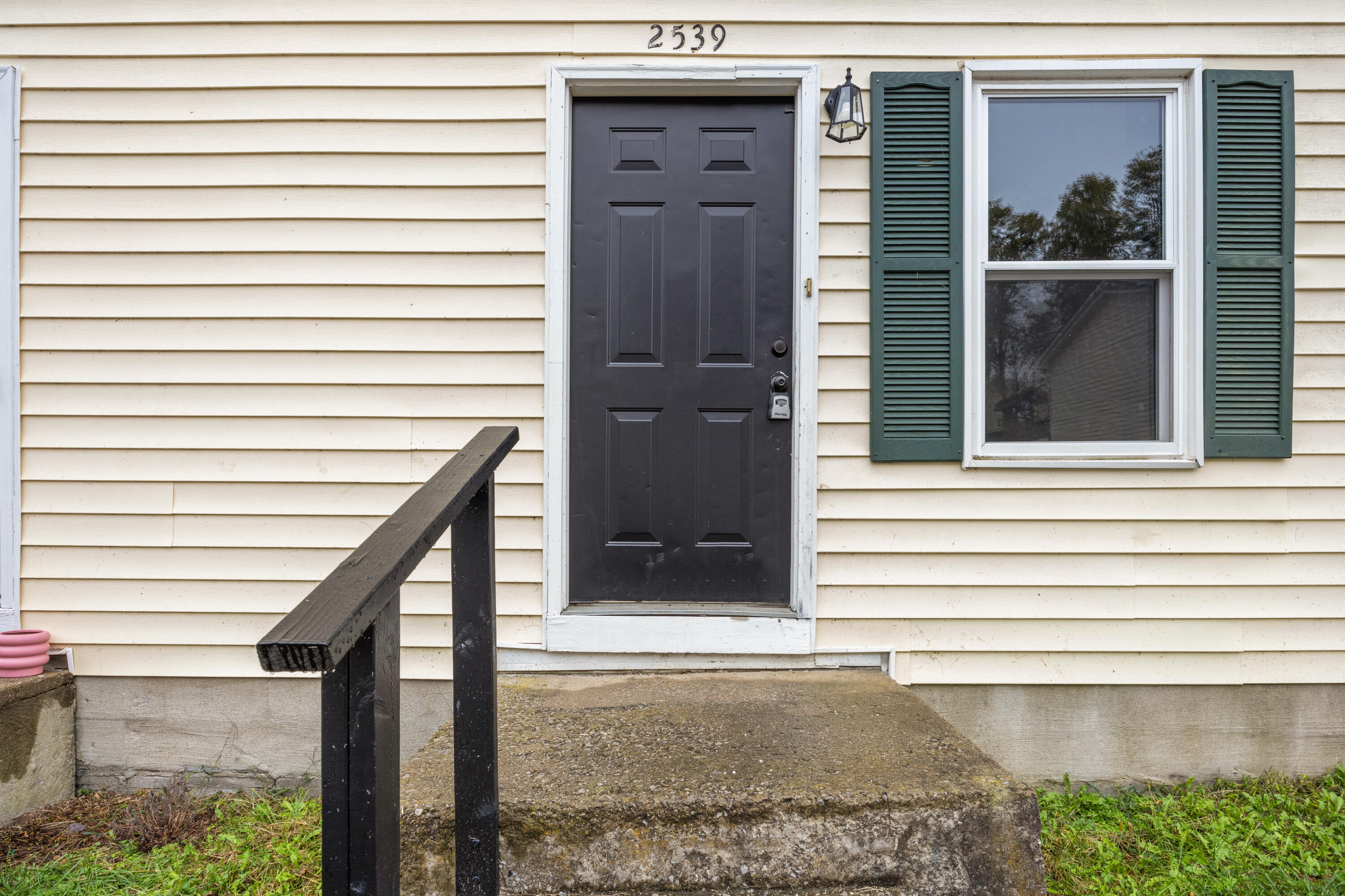 2539 Lindenhurst Loop