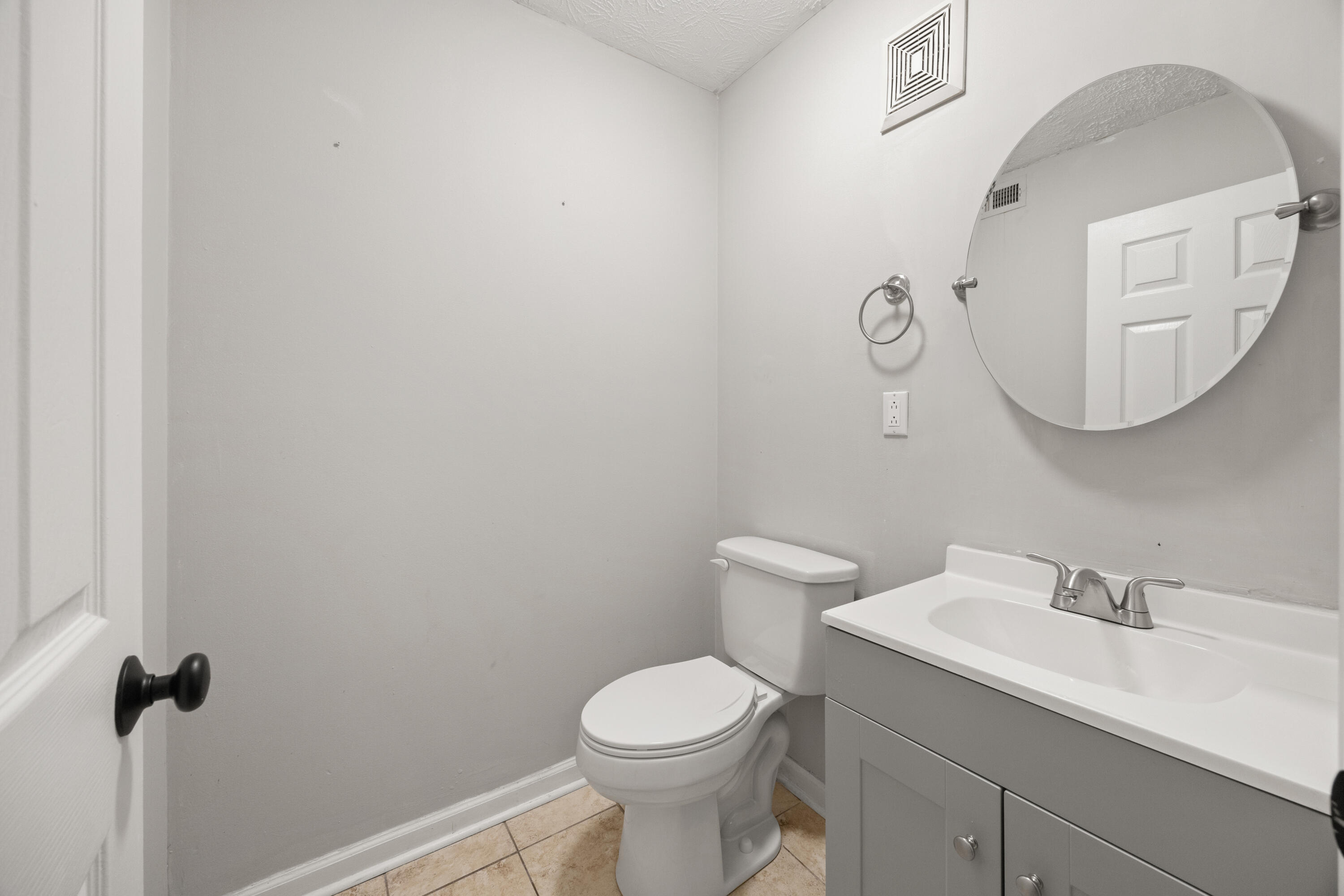 2539 Lindenhurst Loop