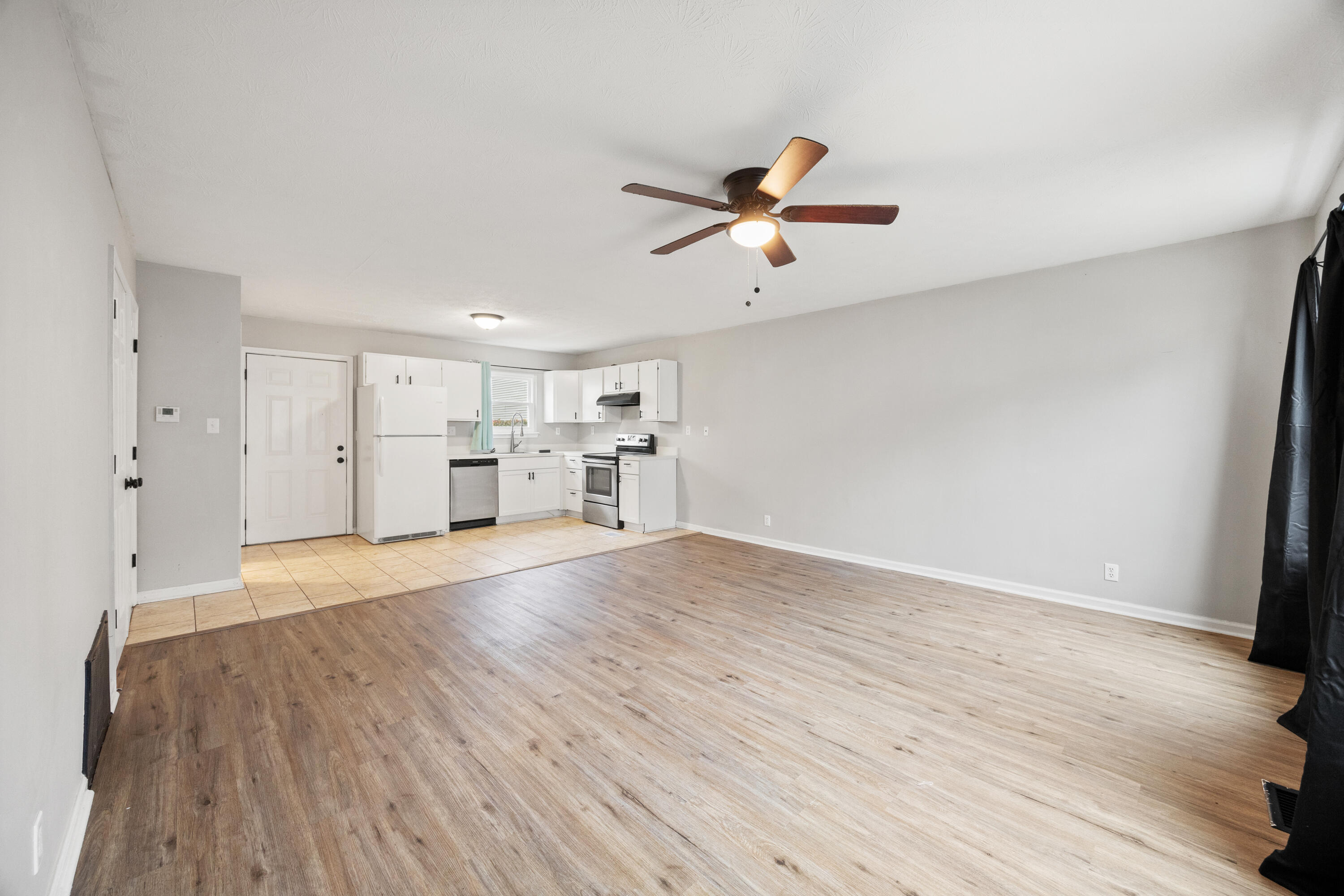 2539 Lindenhurst Loop