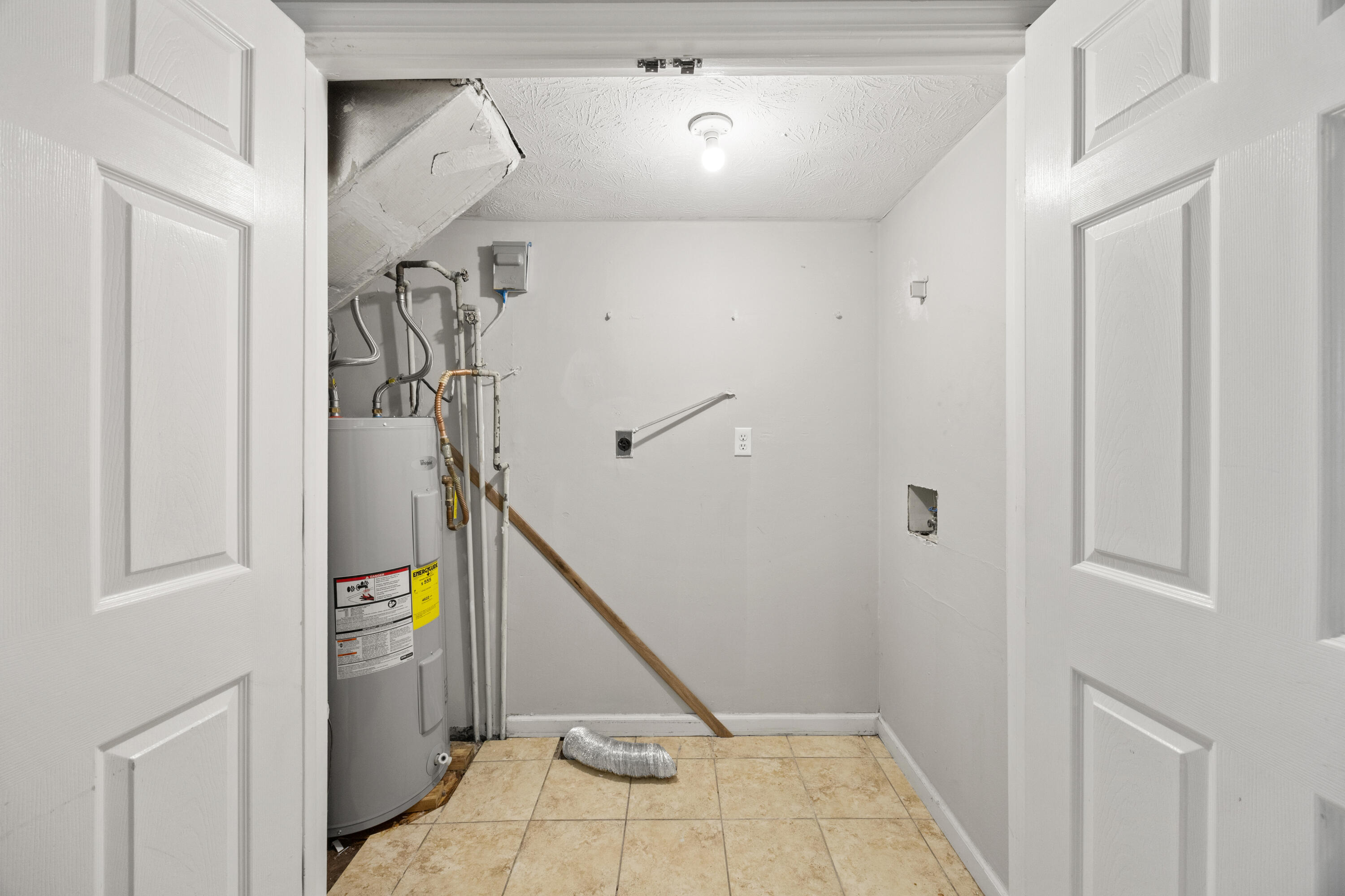 2539 Lindenhurst Loop