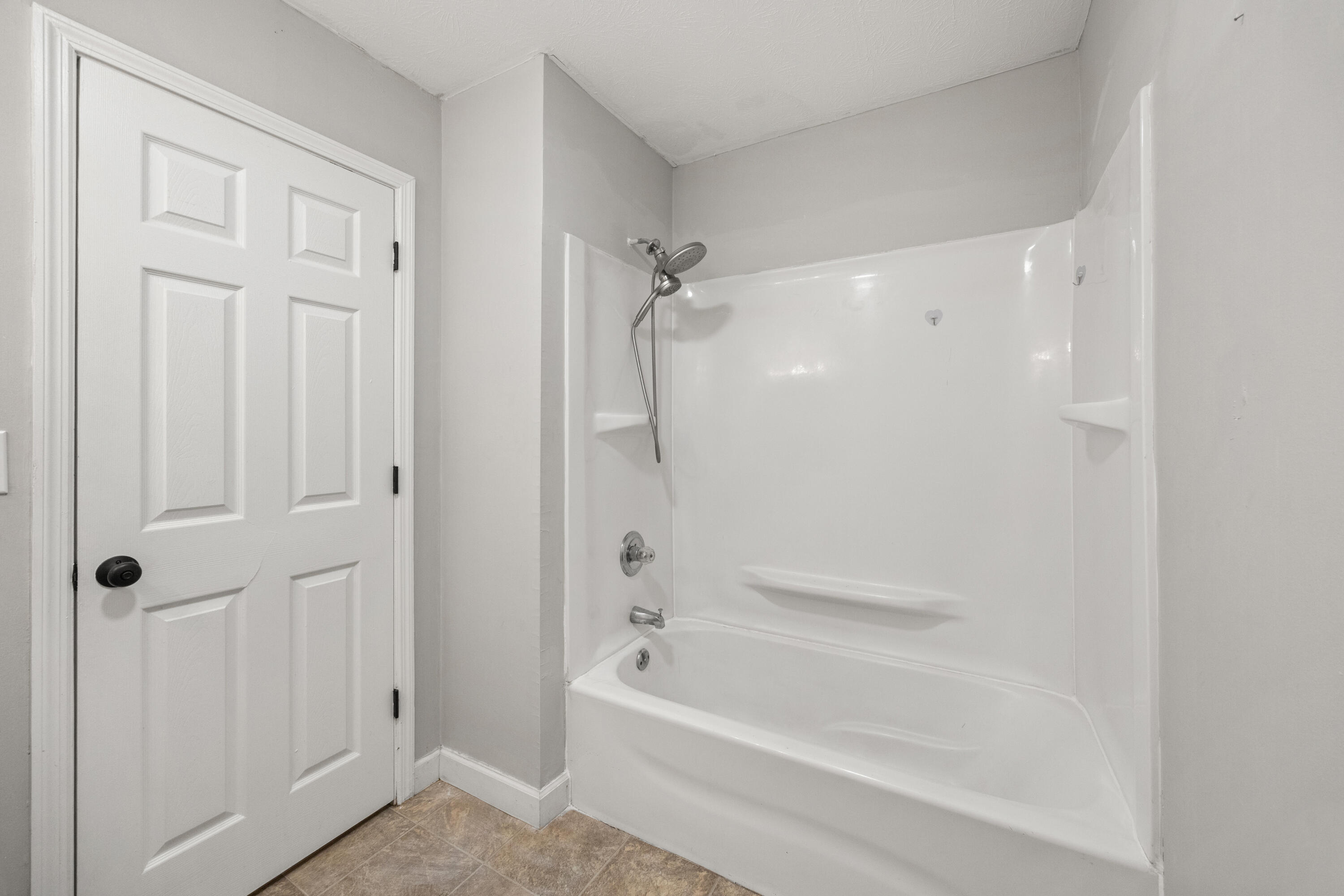 2539 Lindenhurst Loop