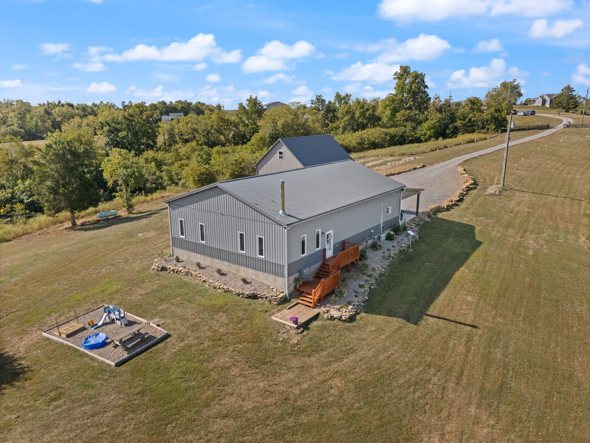 332 U Forbes Way