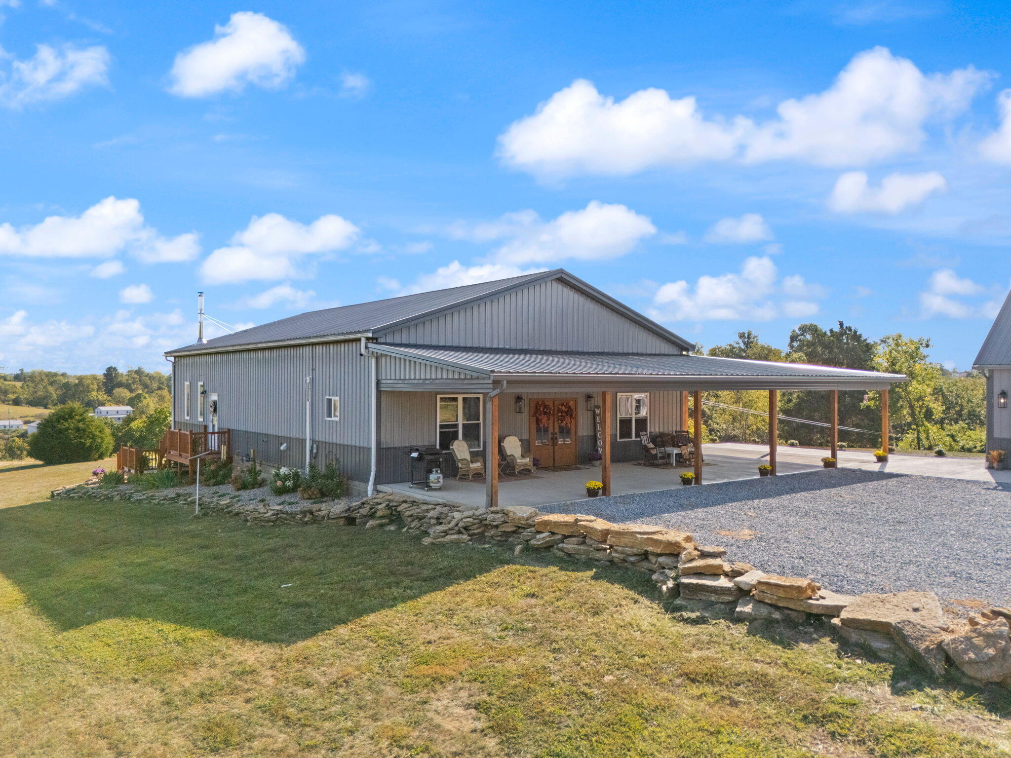 332 U Forbes Way