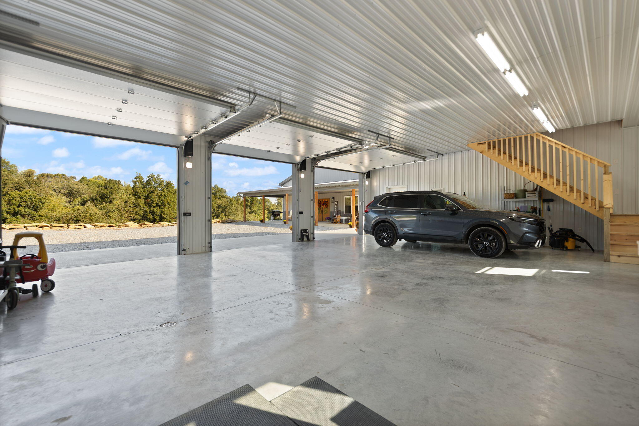 332 U Forbes Way