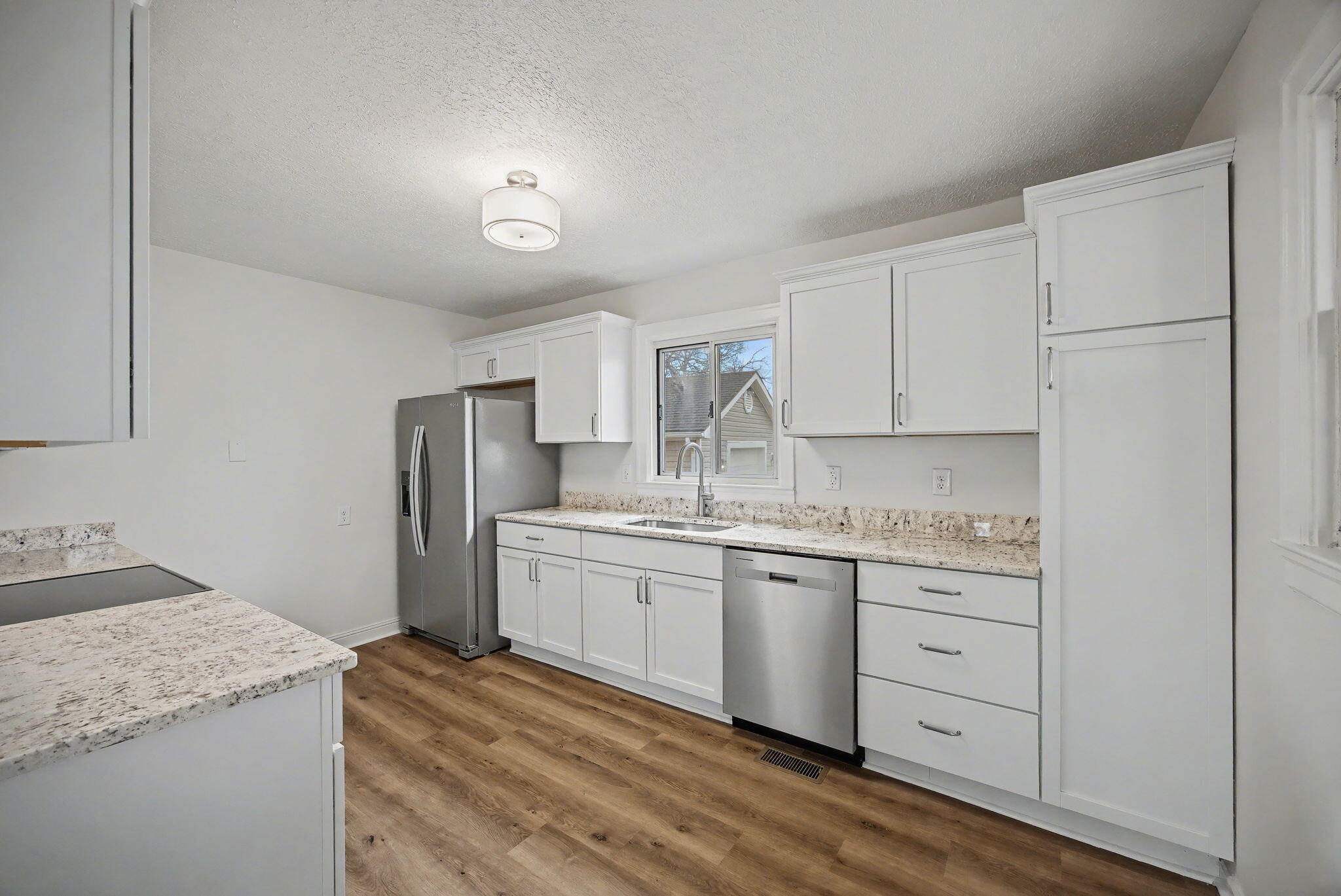 300 E Maple Street