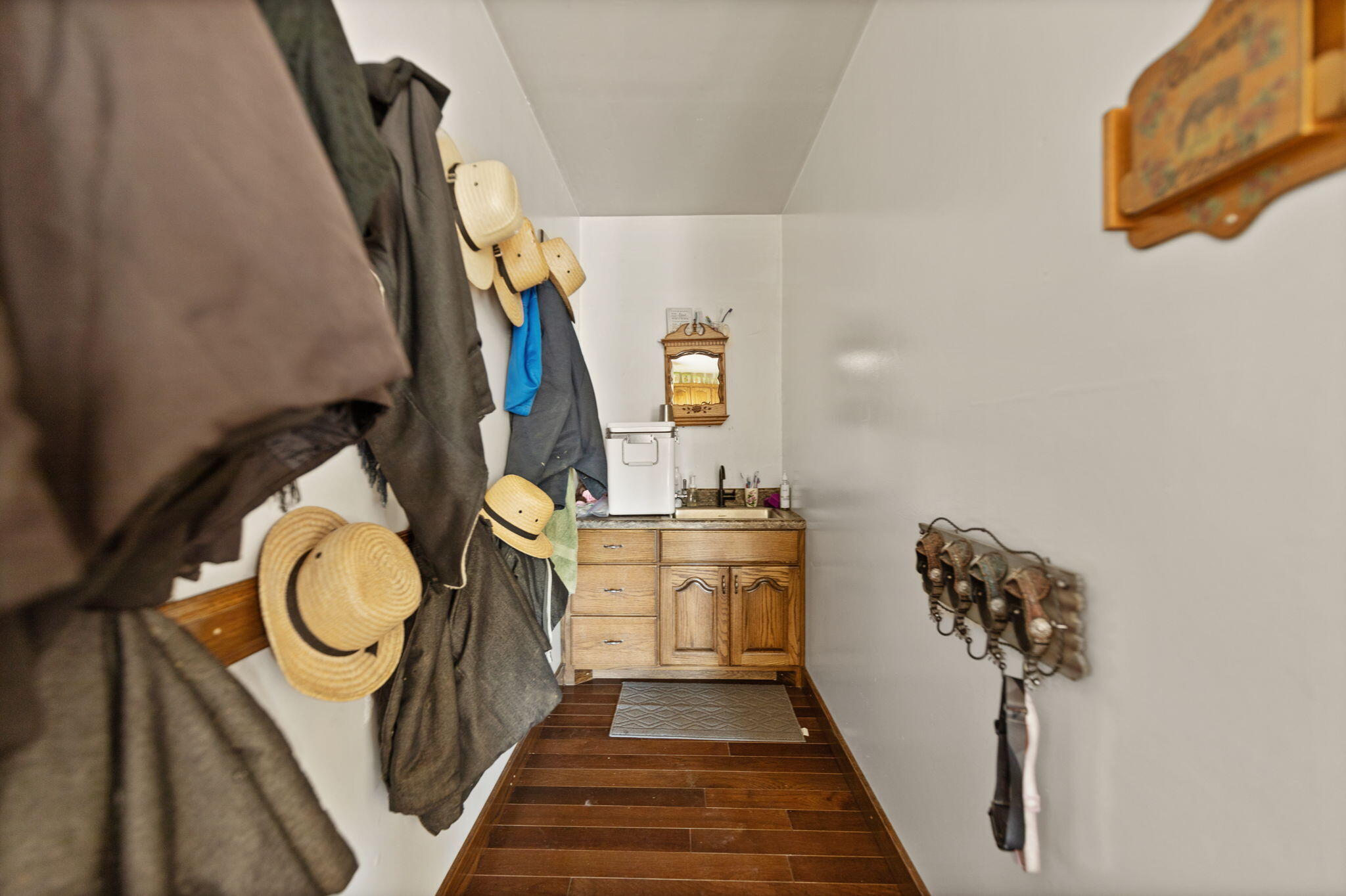 1185 Mudsock Road