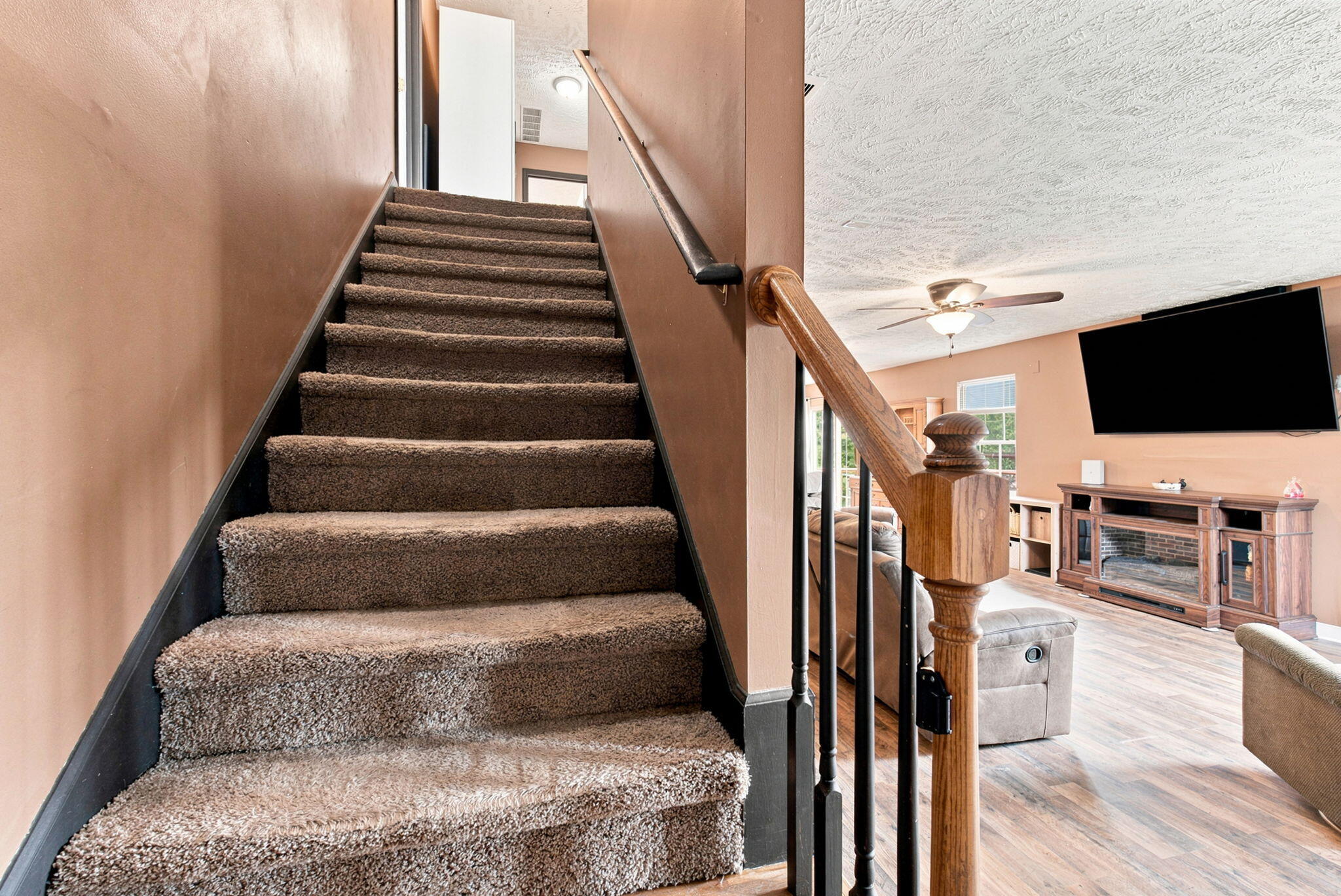 404 E Ridge Drive