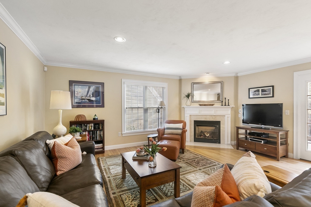 50 Mount Vernon Street # 9