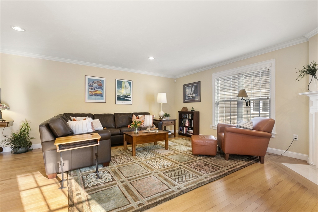 50 Mount Vernon Street # 9