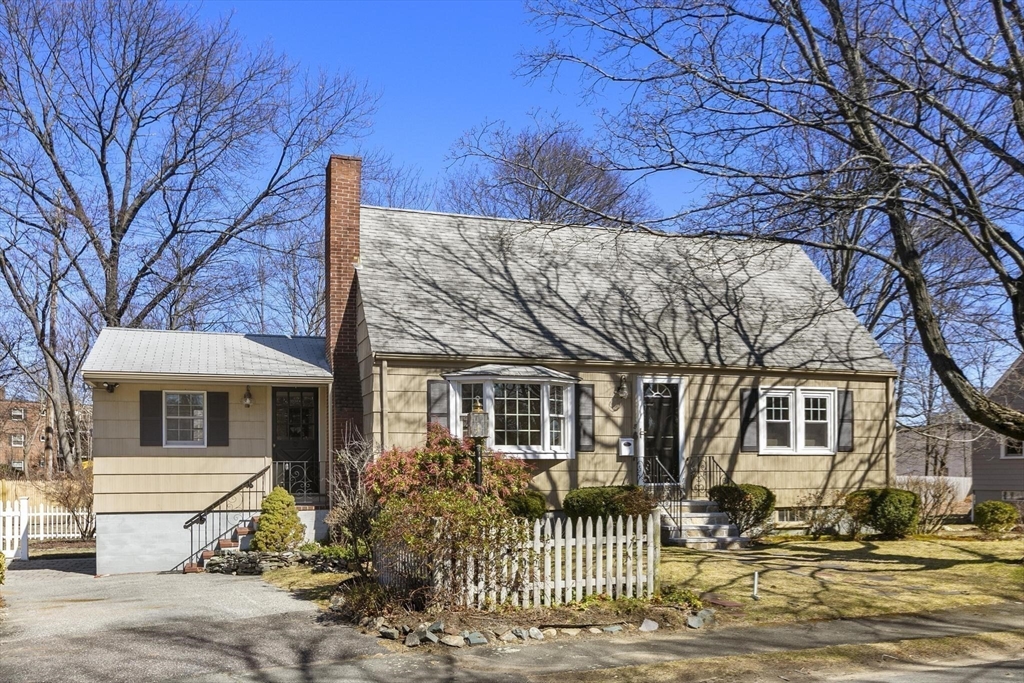 8 Crosby Road
