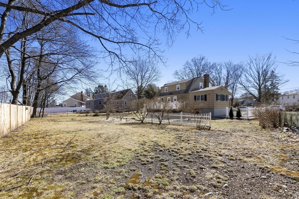 8 Crosby Road