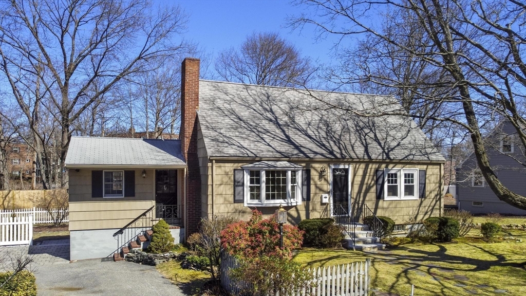 8 Crosby Road