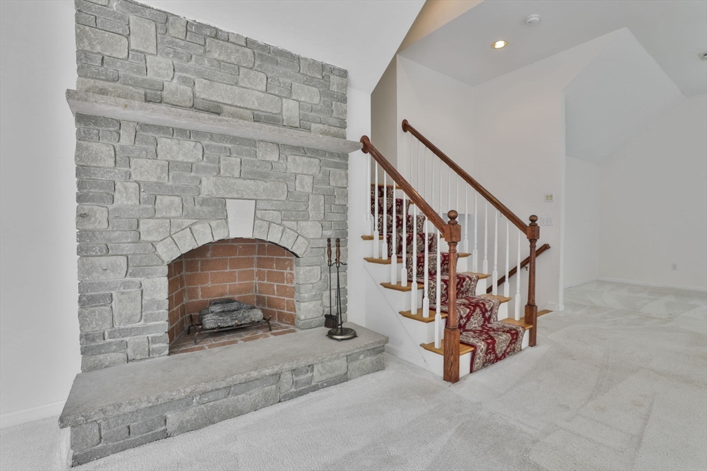 19 Fieldstone Way