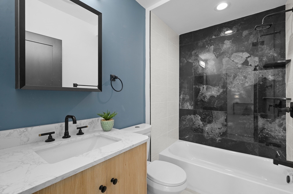 6 Rockland Street # 1
